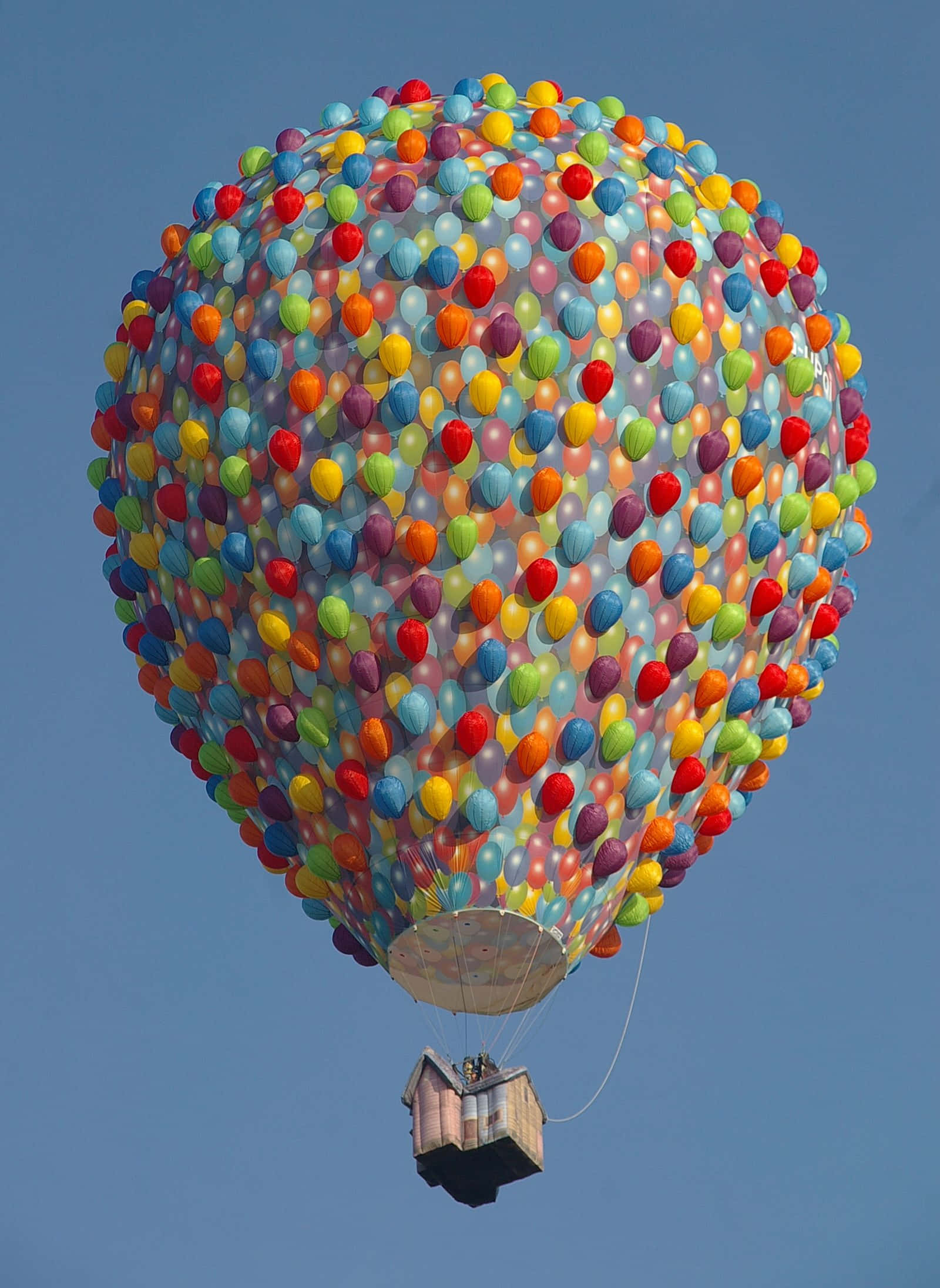 天空中的大型熱氣球 壁紙