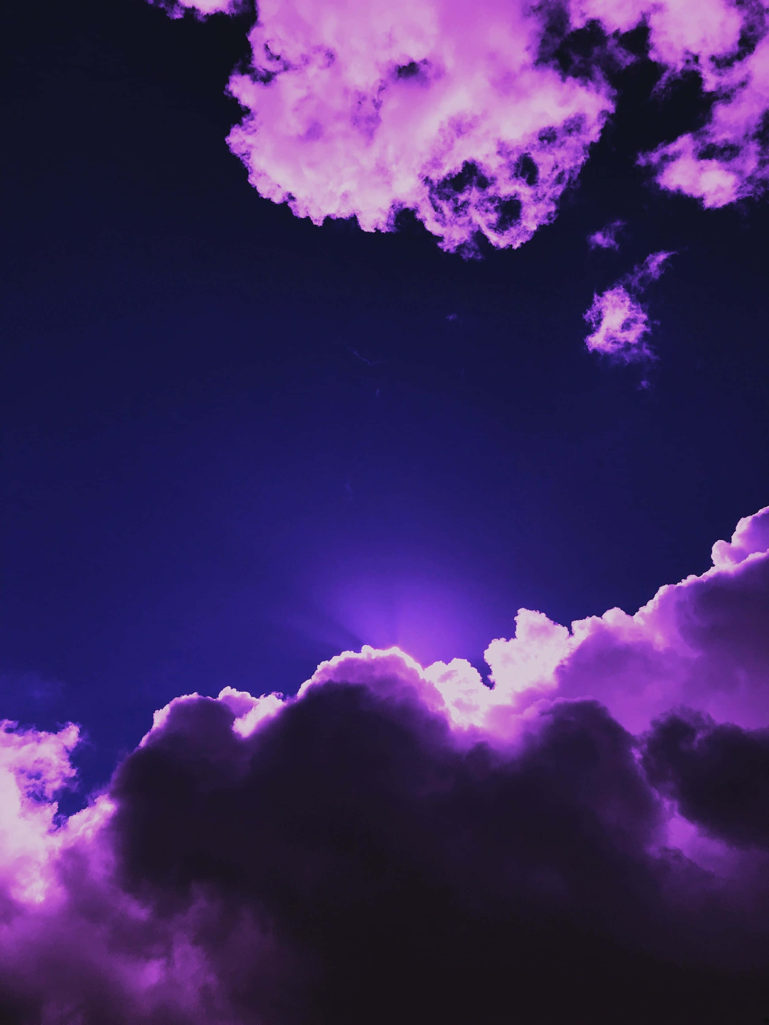 天空中的紫色雲彩 壁紙