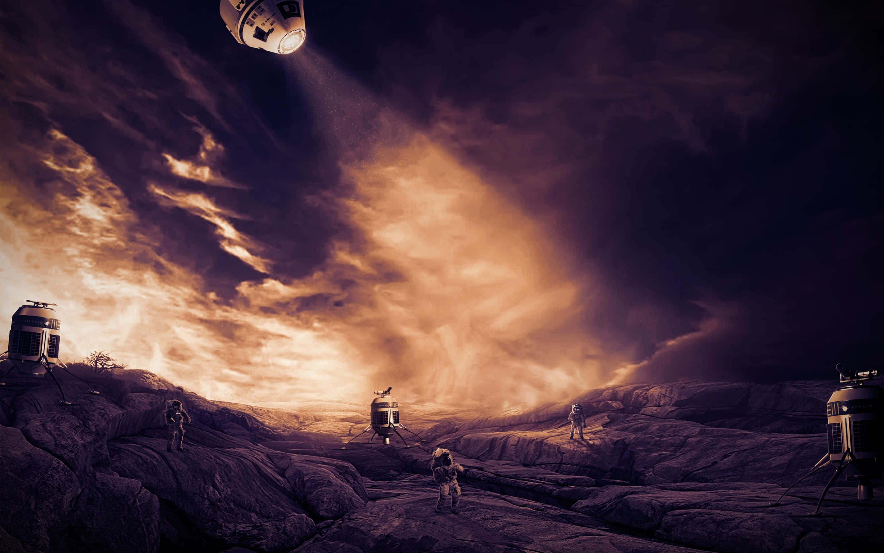 Space Exploration 桌布 壁紙 — 太空人在戲劇性的橙色和紫色天空下探索岩石外星行星，並有漂浮的太空船。