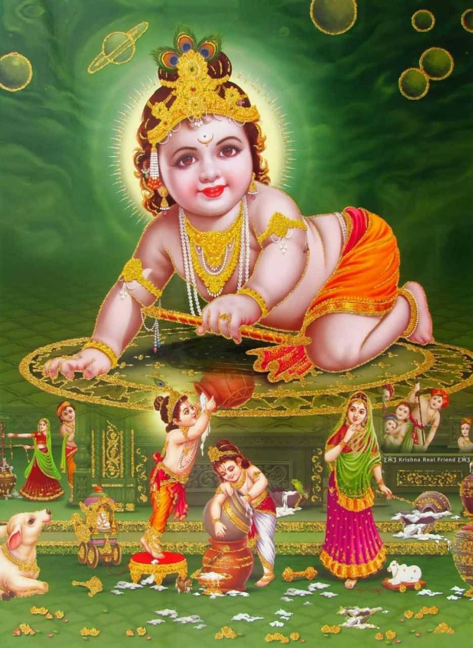 krishna ji 桌布 壁紙 — 嬰兒克里希納坐在金色圓盤上，光芒四射，周圍是嬉戲的信徒和動物，置身於鬱鬱蔥蔥的綠色神聖環境中。