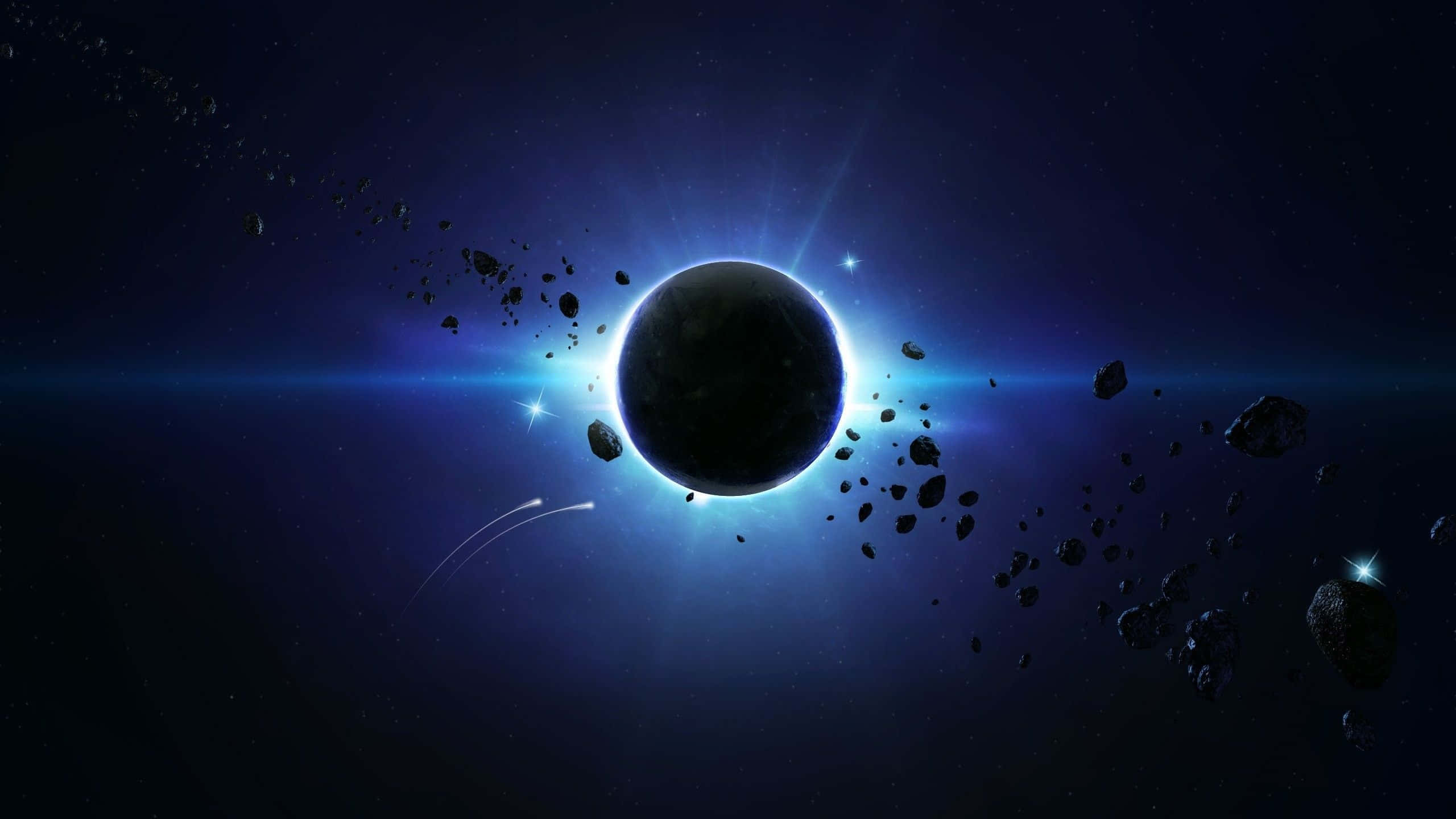 宇宙 桌布 壁紙 — 宇宙日食，一顆黑暗行星在光芒四射的藍色星場襯托下呈現剪影，周圍環繞著漂浮的小行星。