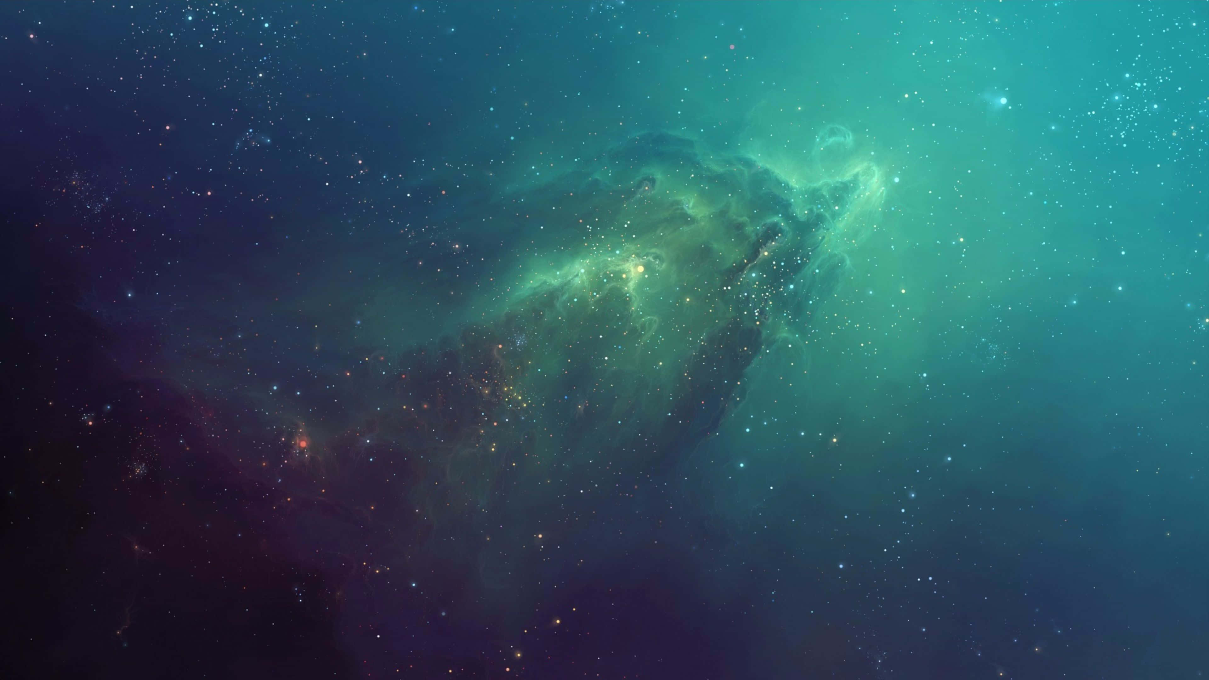 Space Zoom 桌布 壁紙 — 宇宙星雲在深空星場中散發出青綠色和紫色的光芒。