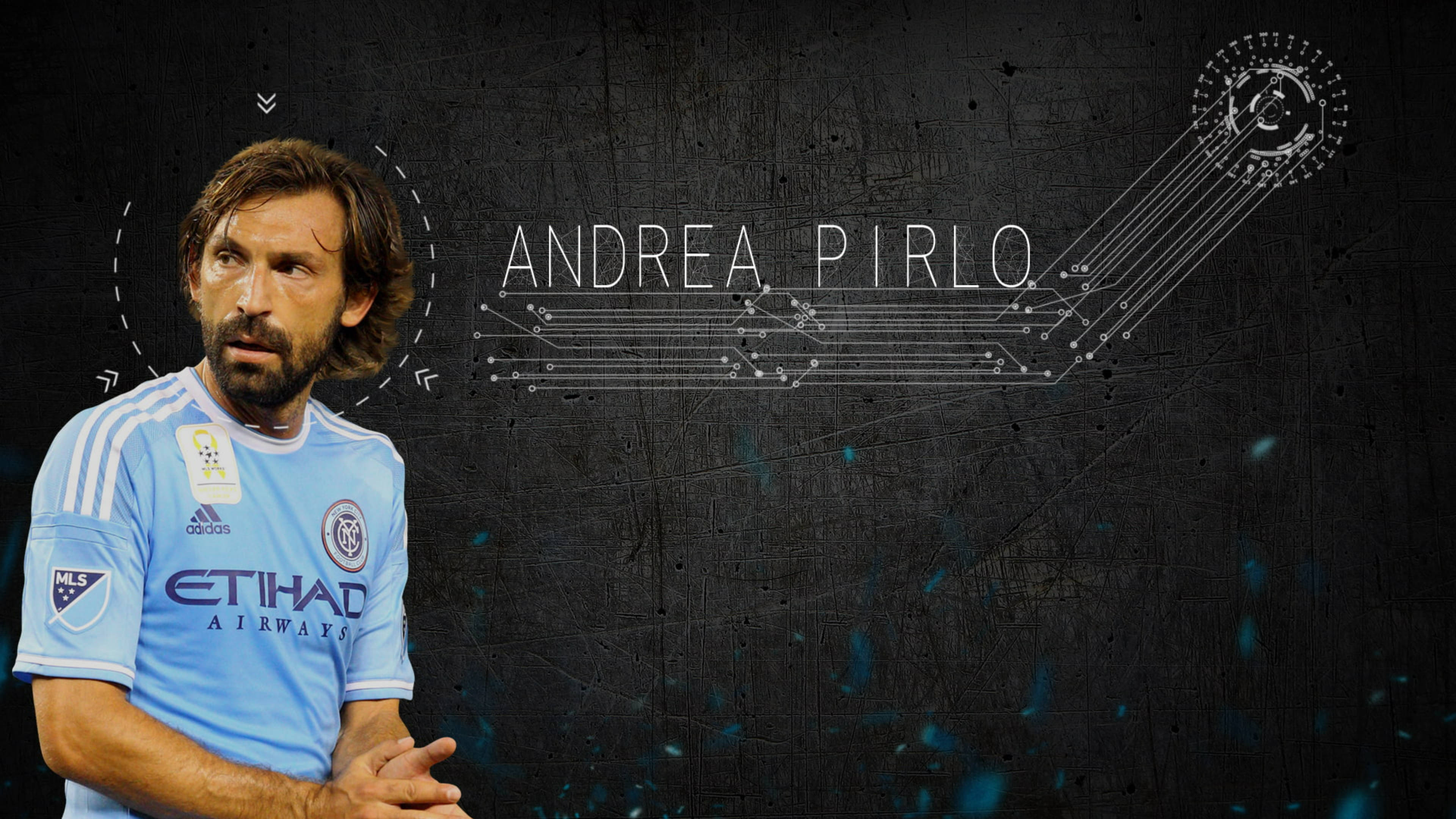 andrea pirlo 桌布 壁紙 — 安德烈亞·皮爾洛身穿淺藍色足球球衣，站在深色紋理背景前，帶有發光的電路圖形和以風格化白色文字書寫的名字。