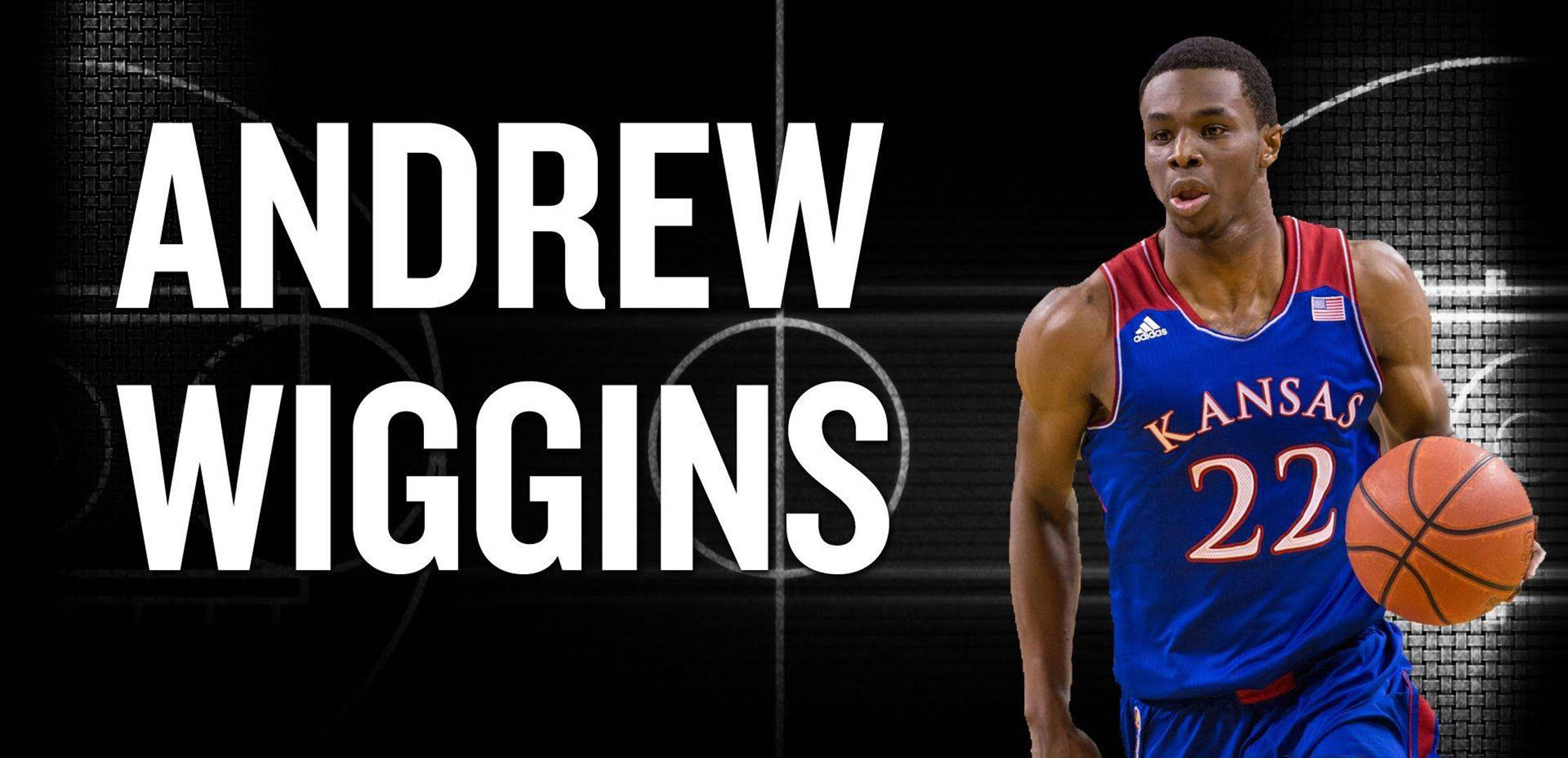 Andrew Wiggins 桌布 壁紙 — 安德魯·維金斯身穿藍色堪薩斯球衣，在深色背景前手持籃球，他的名字以粗體白色文字顯示。