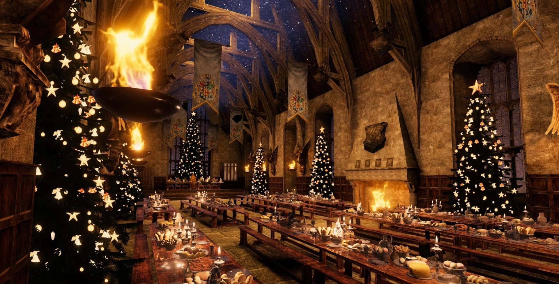 Harry Potter Christmas 桌布 壁紙 — 宏偉的中世紀大廳，裝飾著閃爍的聖誕樹和熊熊燃燒的壁爐，上方是星光閃爍的魔法天花板。