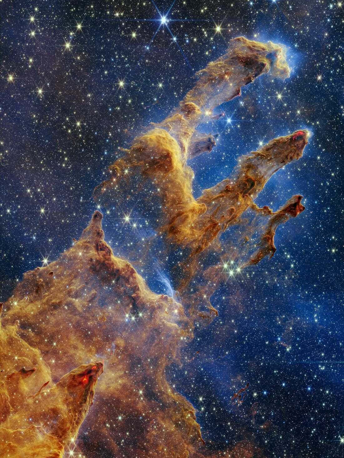 銀河 桌布 壁紙 — 宏偉的宇宙氣體與塵埃柱，在深藍色星場中由星星照亮。