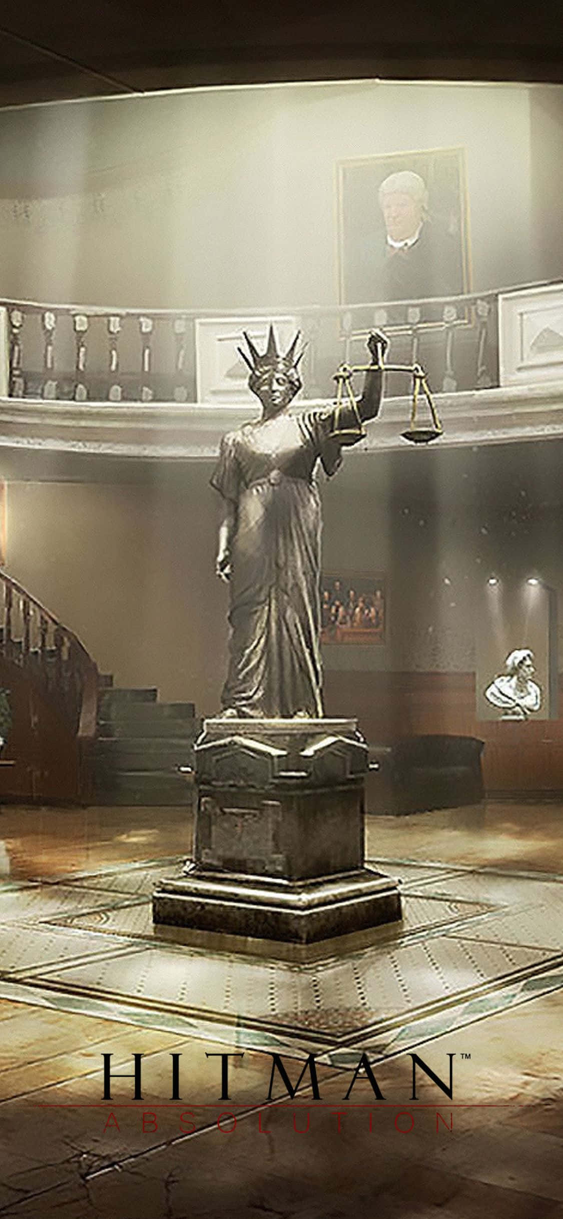 iPhone X Hitman Absolution 桌布 壁紙 — 宏偉的法院內部有一座高聳的正義女神雕像，在戲劇性的聚光燈下手持天秤。