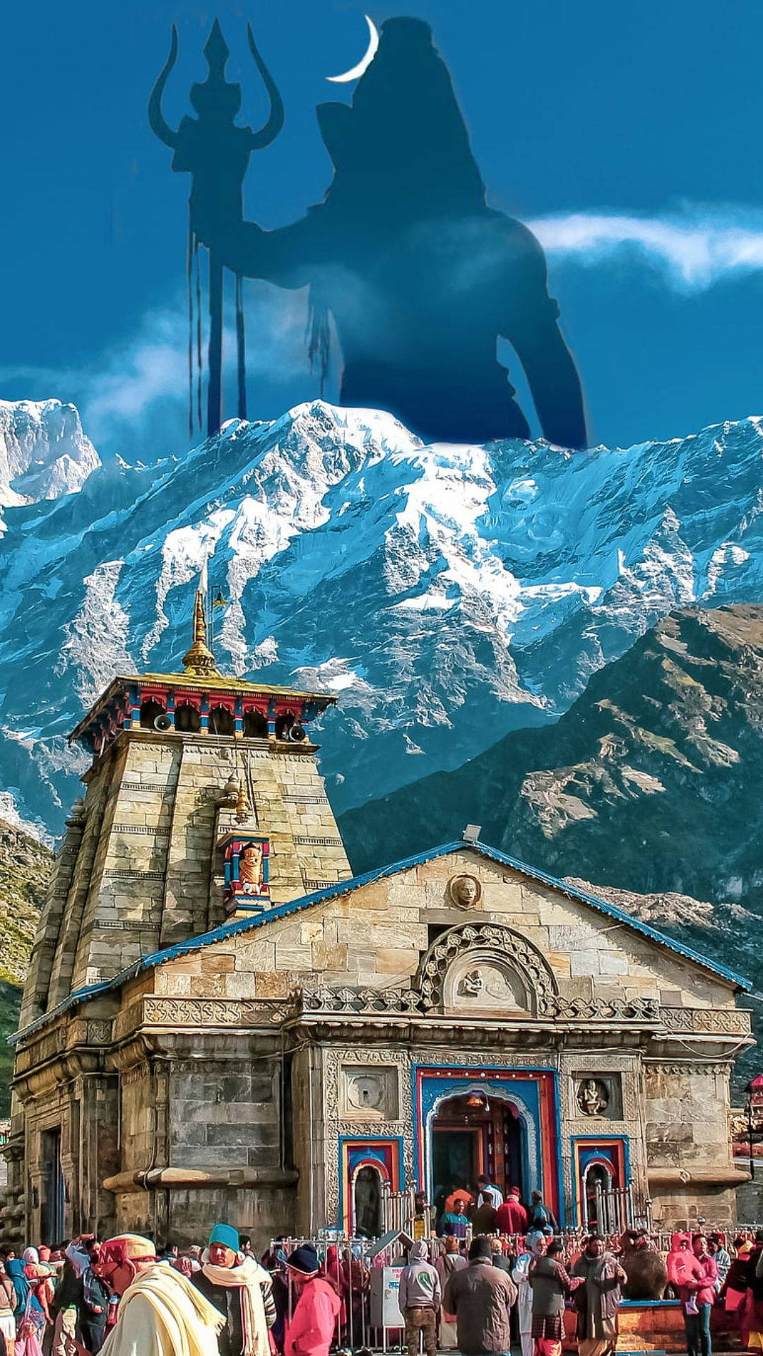 bhole baba 桌布 壁紙 — 宏偉的石廟坐落在雪山腳下，上方有濕婆手持三叉戟和新月的巨大陰影。