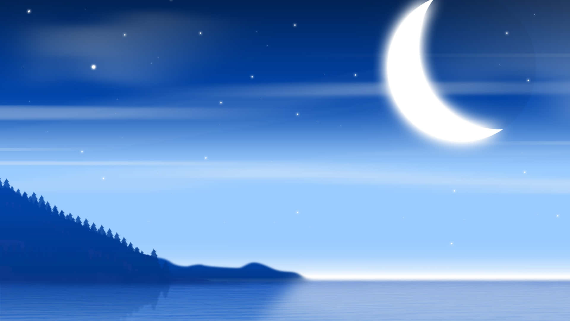 桌布 壁紙 — 寧靜的夜景，新月和星星照耀著平靜的海洋和樹木繁茂的山丘。