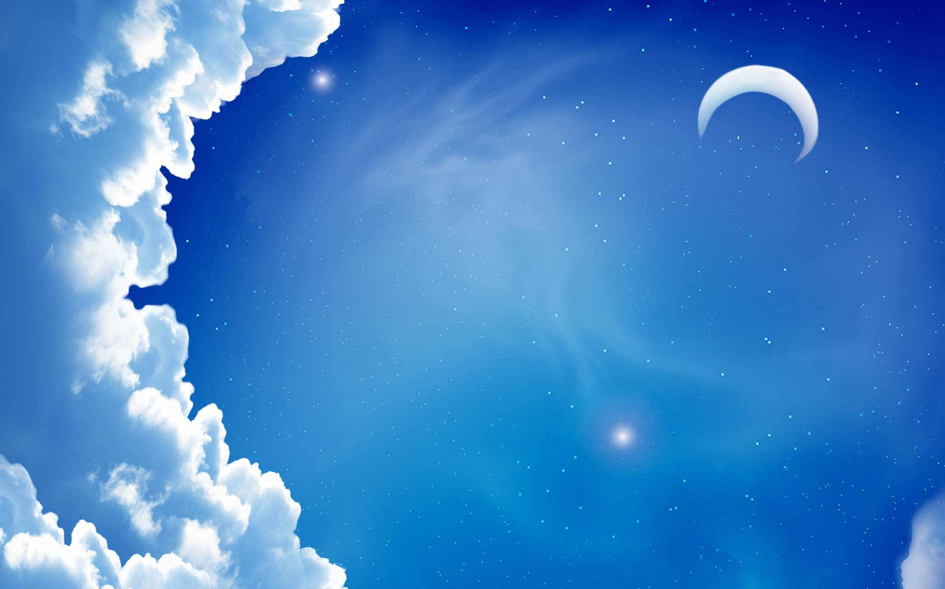 藍色 桌布 壁紙 — 寧靜的夜空，一彎新月和星星從 fluffy 白色雲朵中探出頭來，襯托著深藍色的背景。