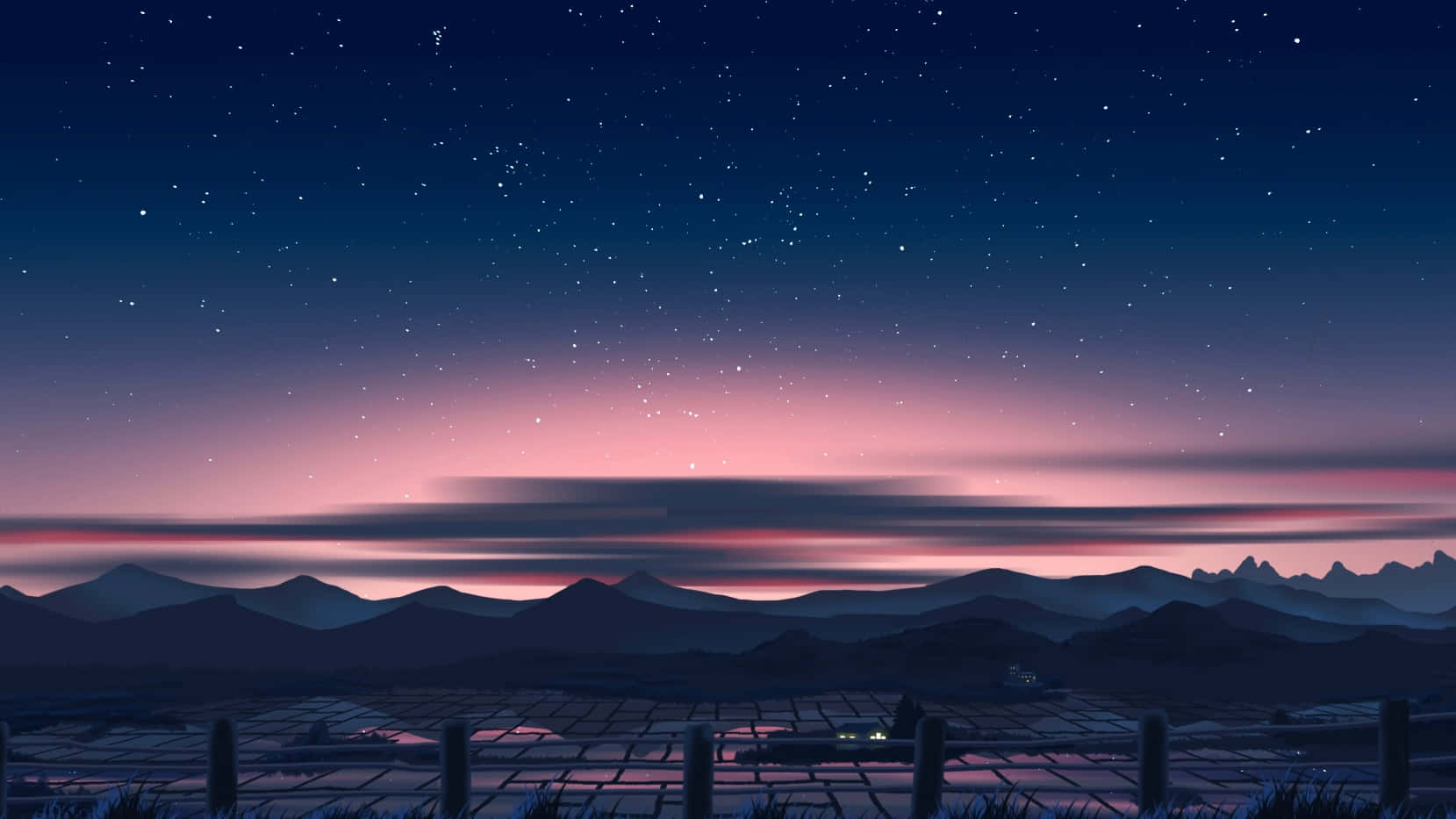 Starry 桌布 壁紙 — 寧靜的夜空，星星和粉紅色的雲朵籠罩著剪影般的山脈和下方網格狀的田野。