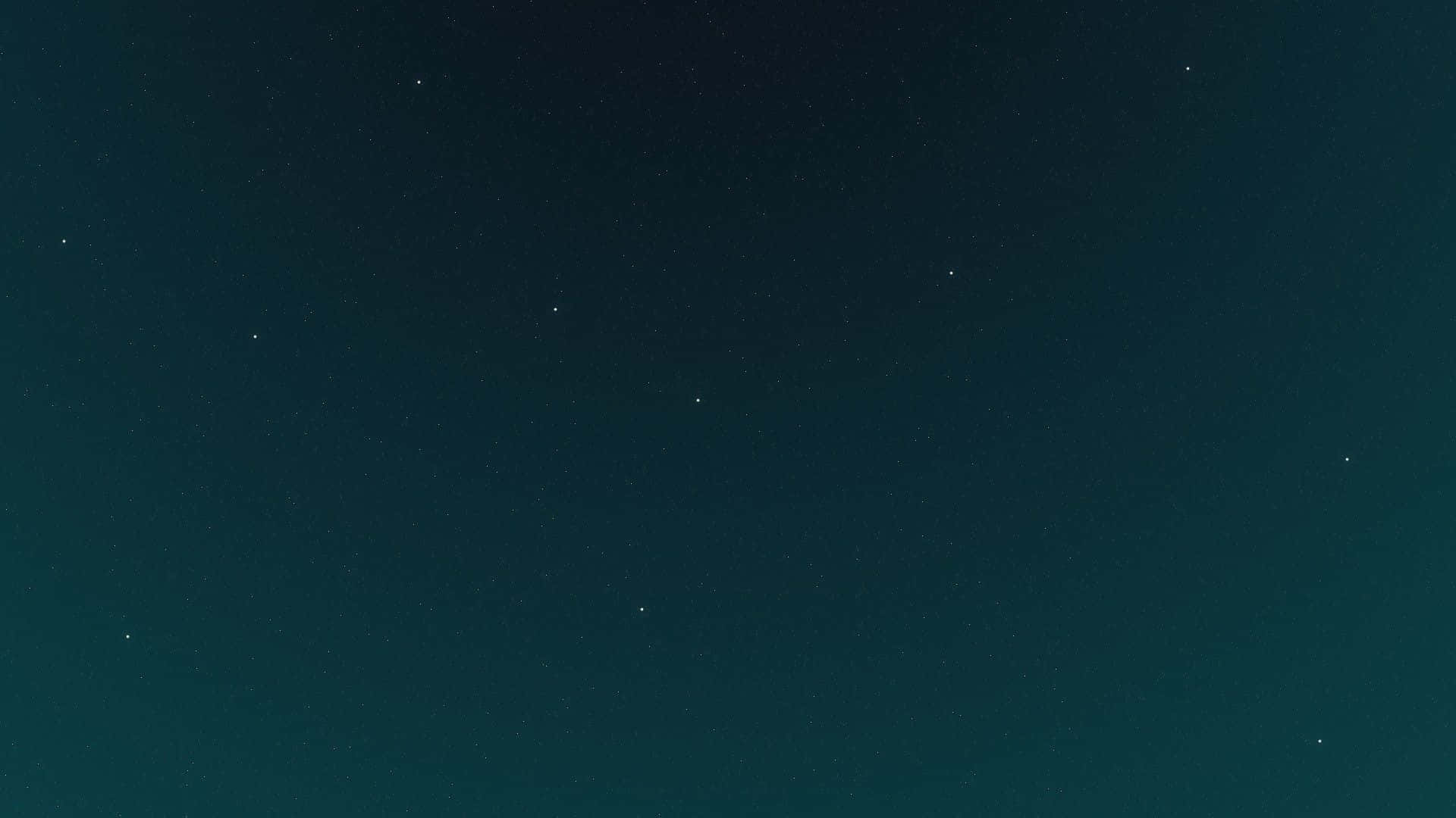 Minimalist Sky 桌布 壁紙 — 寧靜的夜空，點綴著閃爍的星星，背景是深藍綠色的漸變色調。