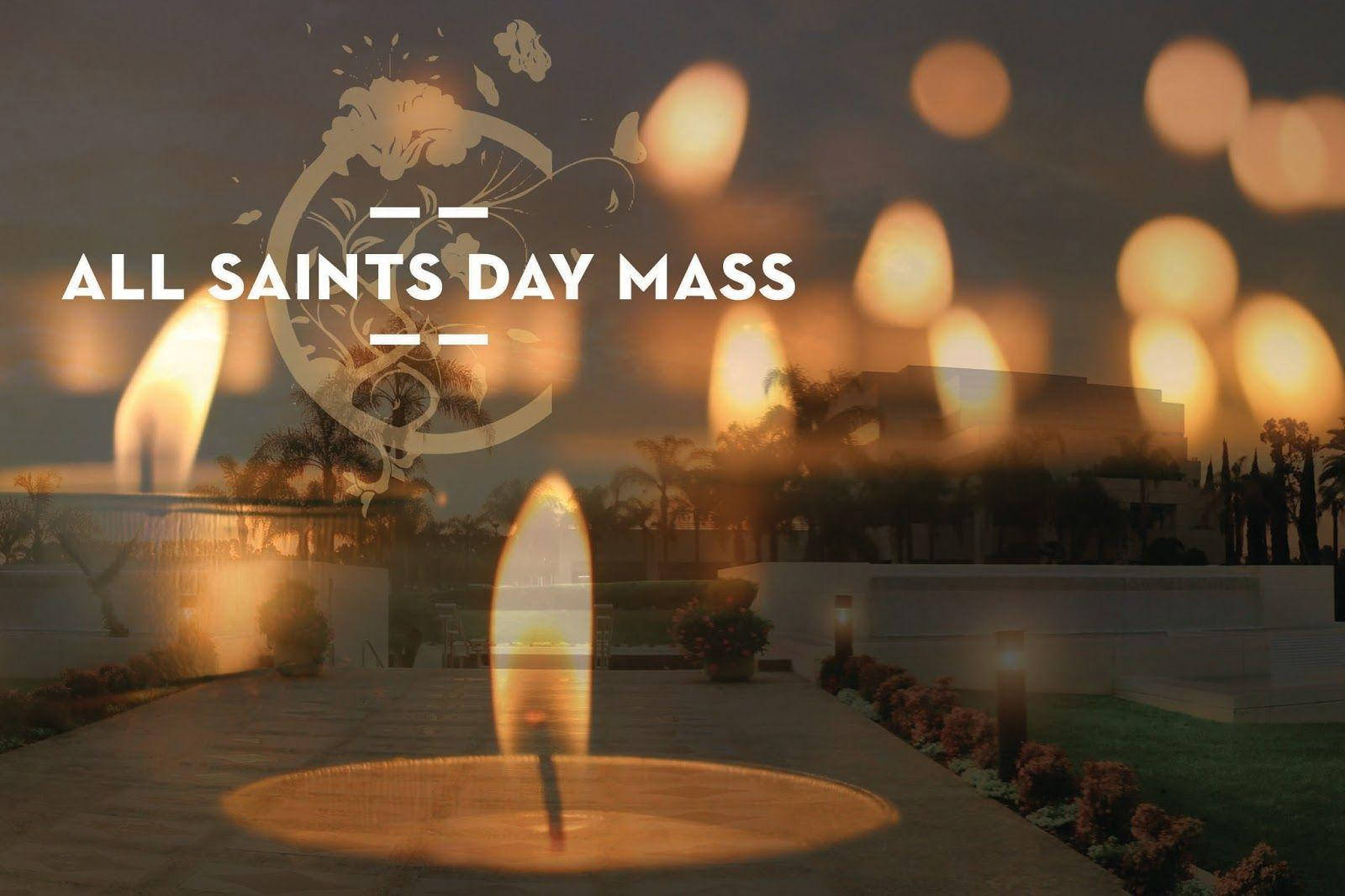 All Saints Day 桌布 壁紙 — 寧靜的黃昏場景，前景有發光的蠟燭，背景是柔焦的現代建築。