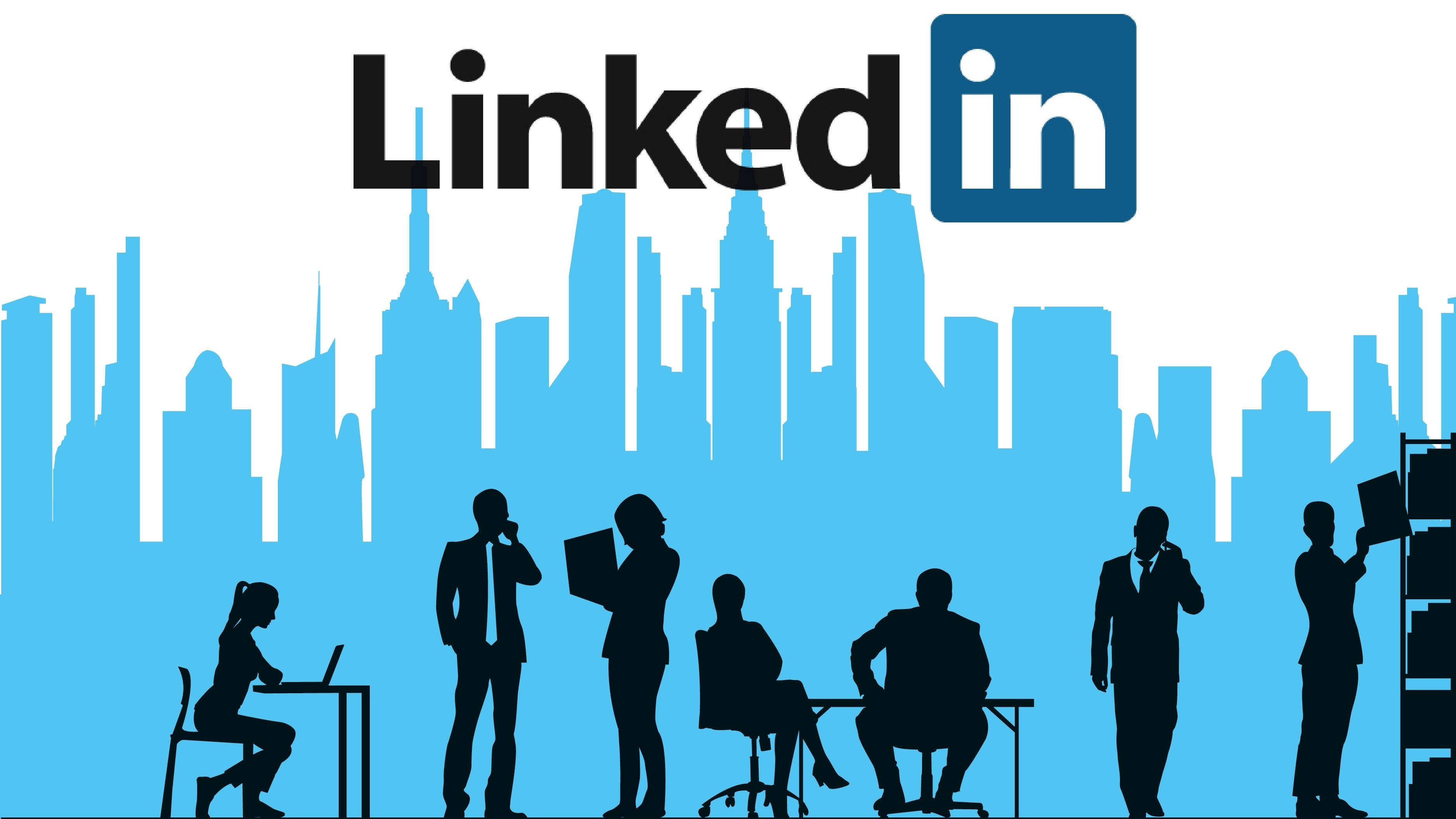領英 桌布 壁紙 — 專業人士在LinkedIn標誌下，以藍色城市天際線為背景，以剪影形式工作和建立人脈。