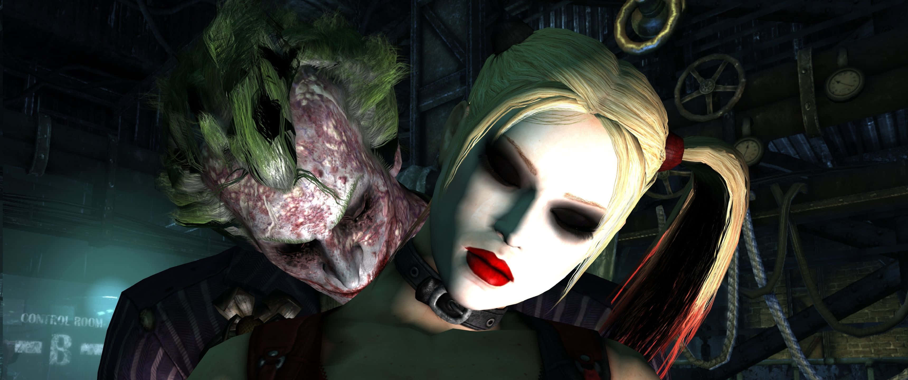 3440x1440p Batman Arkham City 桌布 壁紙 — 小丑和哈莉·奎茵在一個昏暗的工業控制室中，帶有詭異的燈光和機械細節。