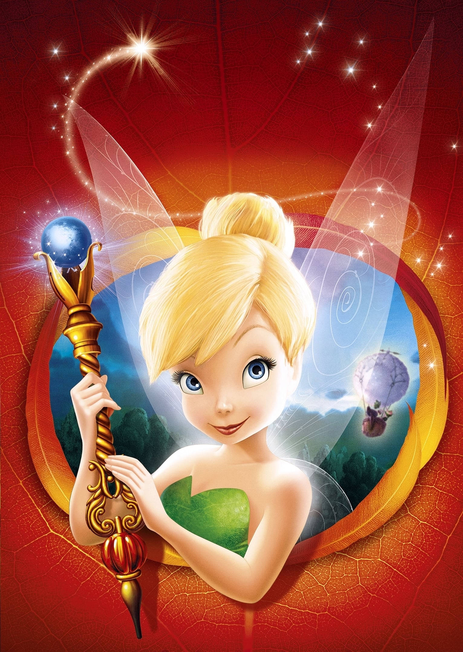 Tinker Bell 桌布 壁紙 — 小叮噹（Tinker Bell）燦爛微笑，手持發光法杖，背景是充滿活力的紅色星空，透過圓形傳送門可見一個熱氣球。