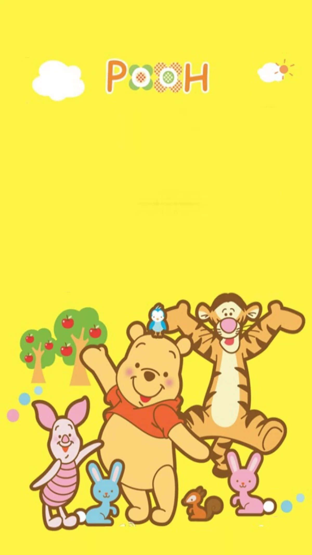 winnie the pooh 桌布 壁紙 — 小熊維尼和朋友們在明亮的黃色天空下，與蘋果樹和蓬鬆的雲朵歡樂地聚集。
