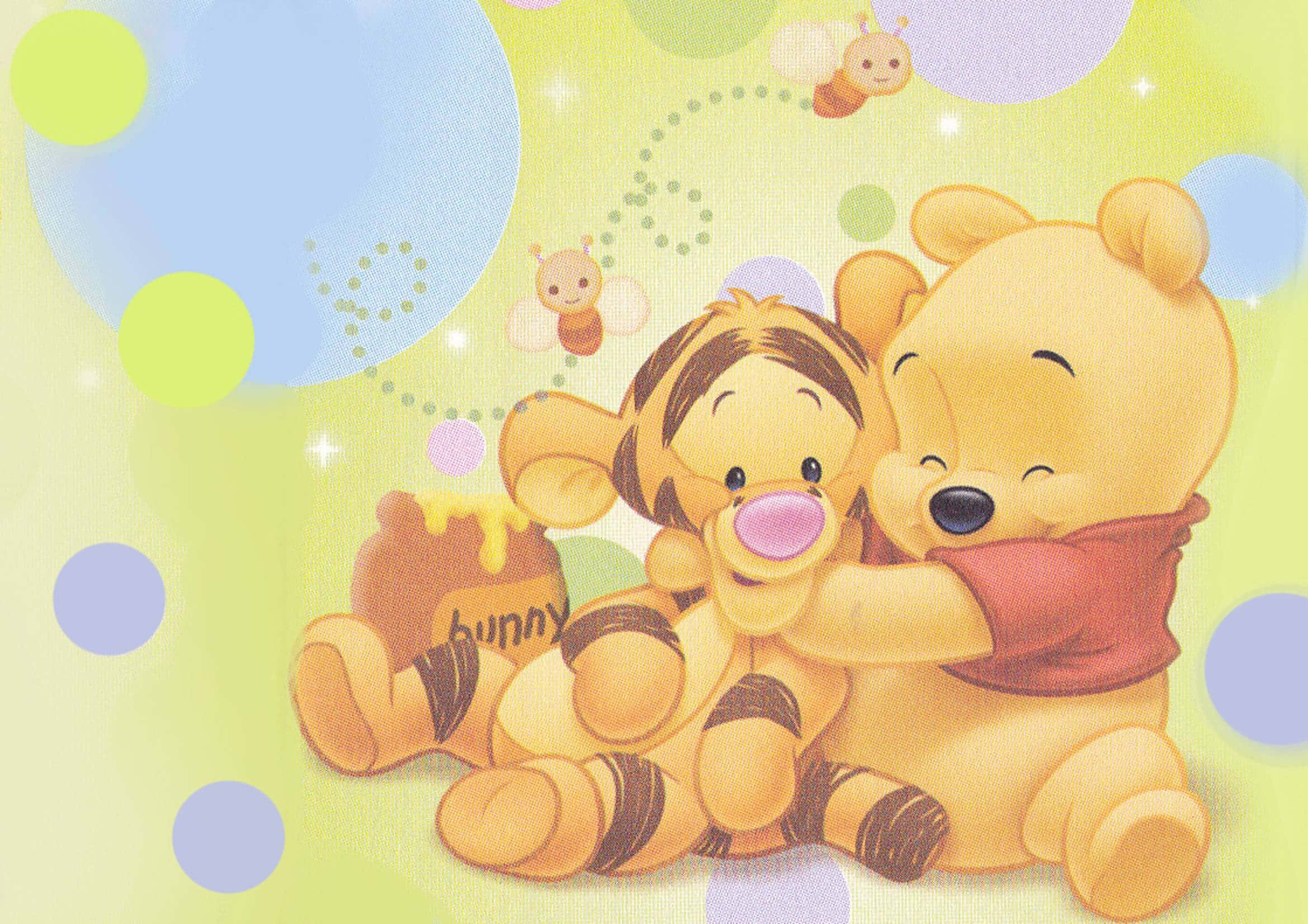 winnie the pooh 桌布 壁紙 — 小熊維尼和跳跳虎在蜂蜜罐旁邊溫暖地擁抱，蜜蜂在彩色泡泡周圍飛舞。