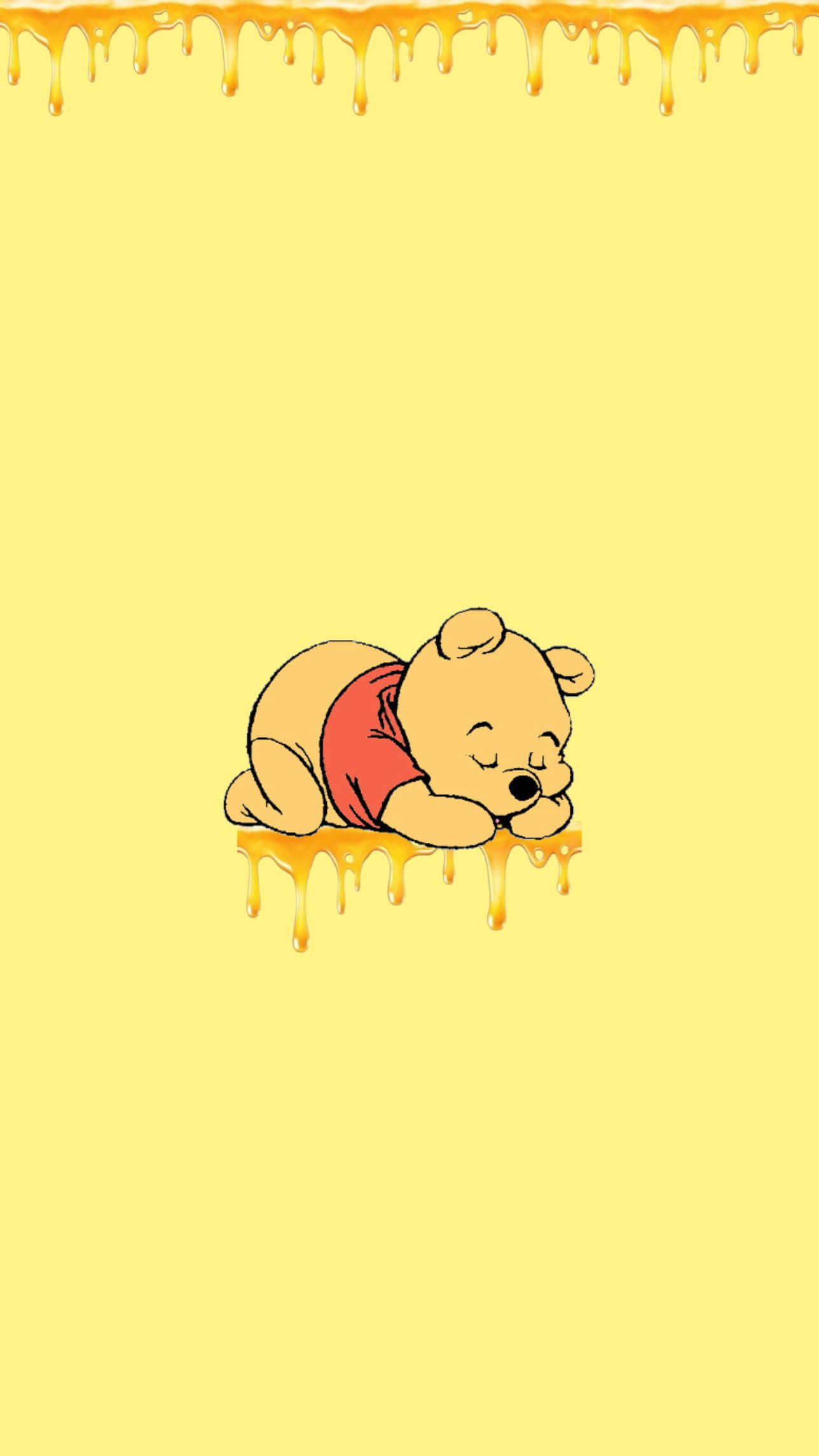 Winnie The Pooh Aesthetic 桌布 壁紙 — 小熊維尼在淡黃色背景上，於一灘蜂蜜上安睡，蜂蜜從上方滴落。