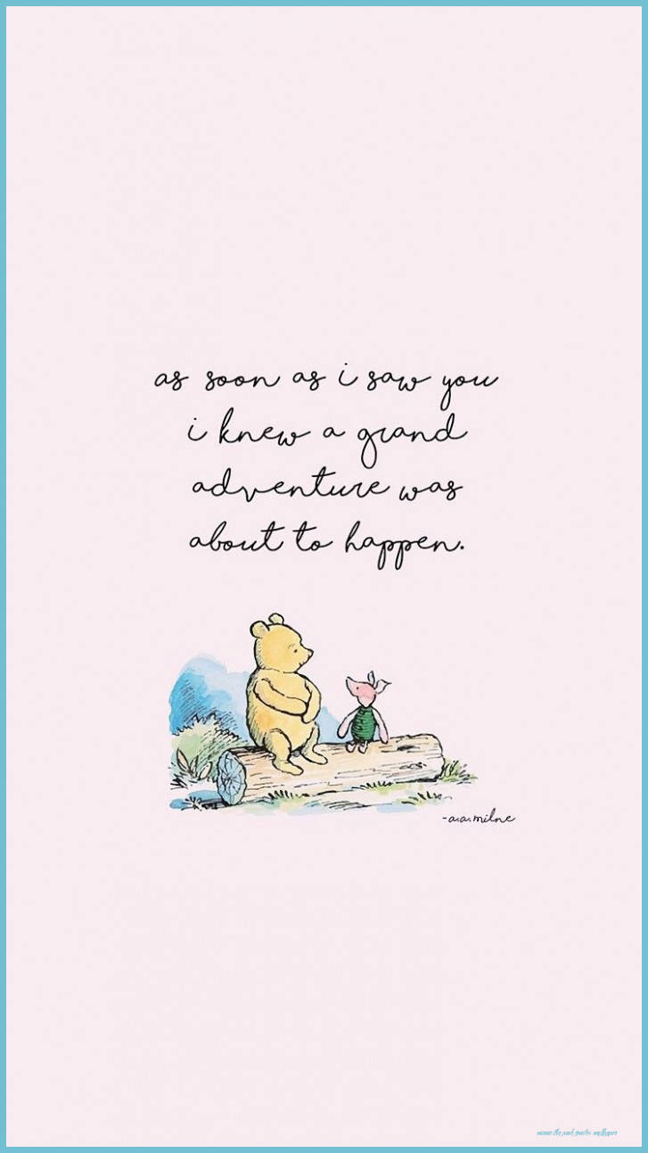 Piglet 桌布 壁紙 — 小熊維尼與小豬坐在木頭上，手寫語句襯托柔和粉紅背景。
