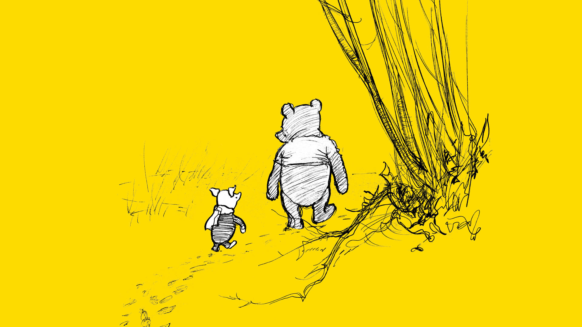 Piglet 桌布 壁紙 — 小熊維尼與小豬手牽手沿著蜿蜒小徑走向一棵高大的樹，背景是鮮豔的黃色。