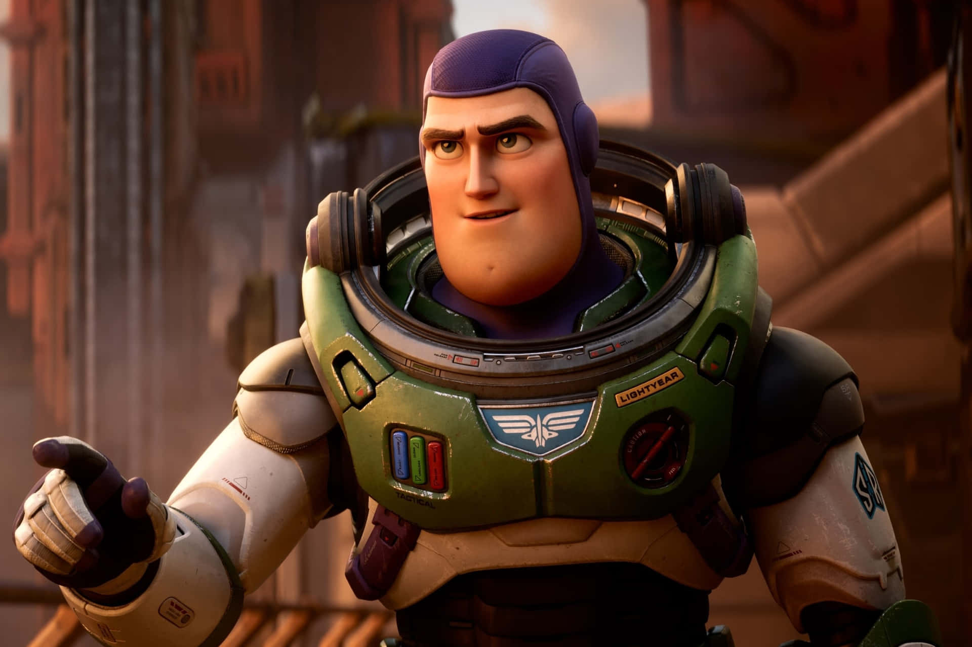 Buzz Lightyear 桌布 壁紙 — 巴斯光年穿著他標誌性的綠色和白色太空服，帶著堅定的表情自信地站著。