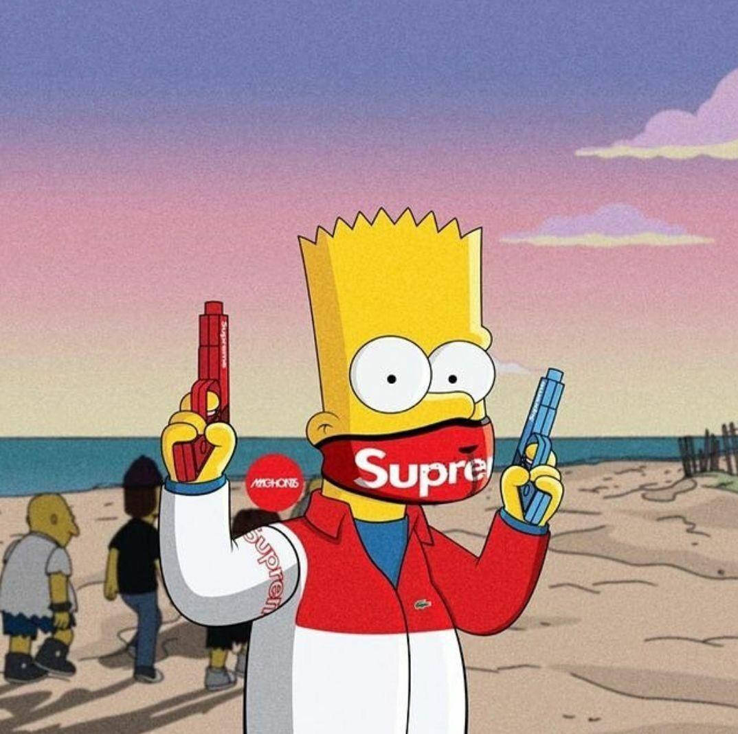 辛普森家庭 桌布 壁紙 — 巴特·辛普森戴著紅色 Supreme 面具和外套，在日落時分的沙灘上拿著水槍。