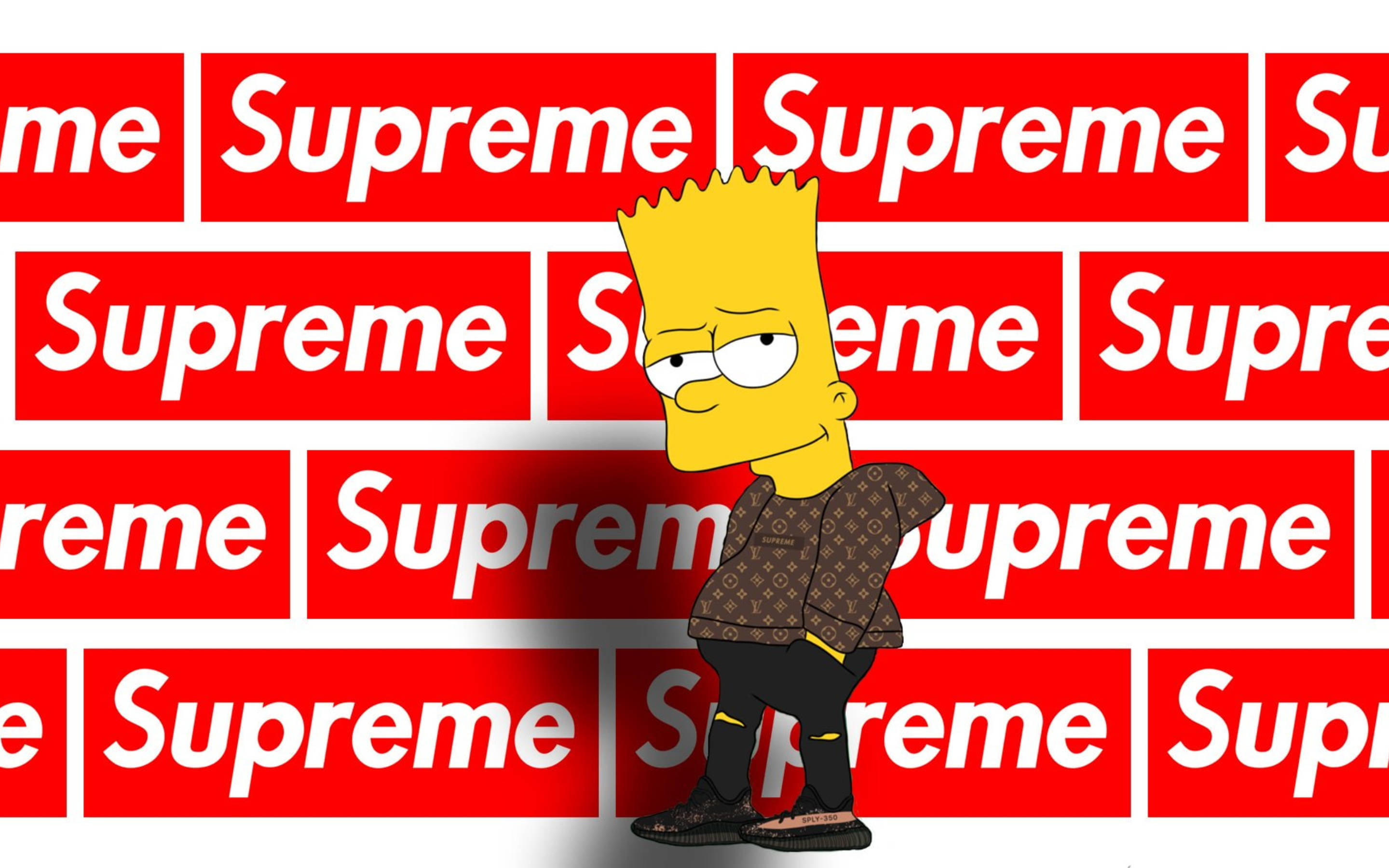 超屌 Supreme 桌布 壁紙 — 巴特·辛普森自信地站在重複的紅色Supreme標誌牆前，穿著圖案外套和黑色褲子。