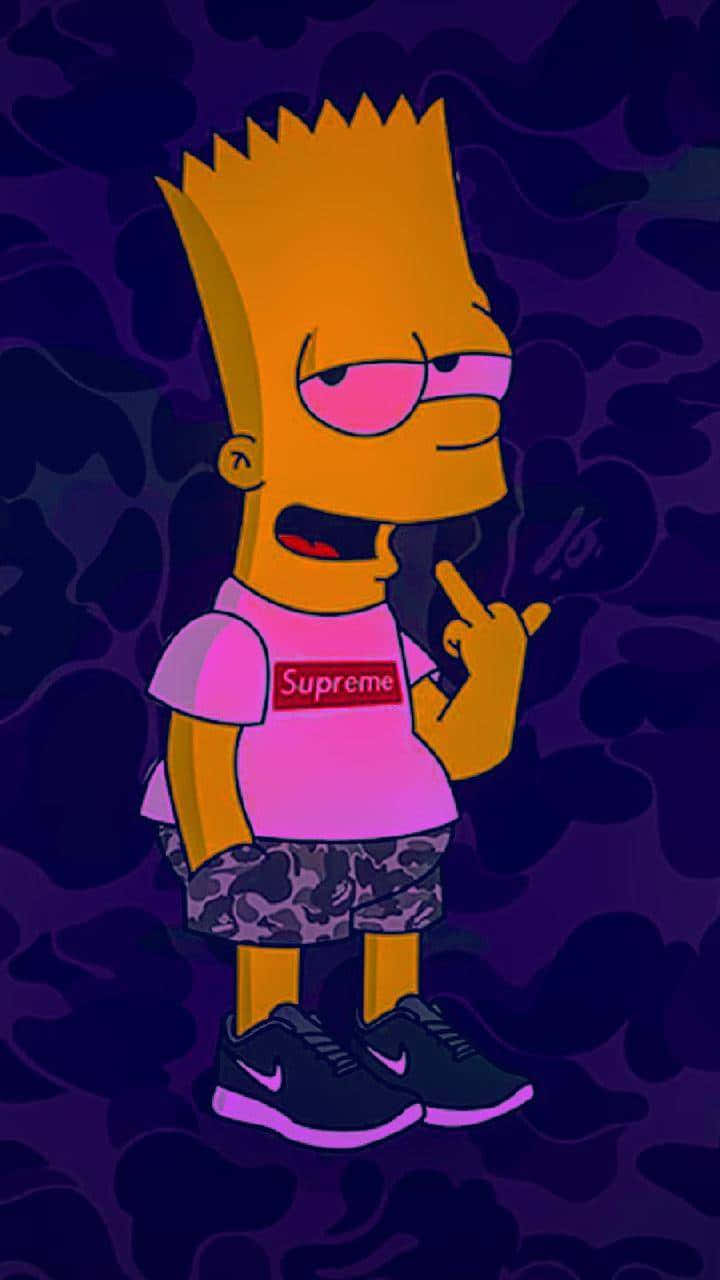 Dope Simpsons 桌布 壁紙 — 巴特·辛普森身穿粉紅色Supreme T恤和迷彩短褲，在深紫色煙霧背景前做出和平手勢。