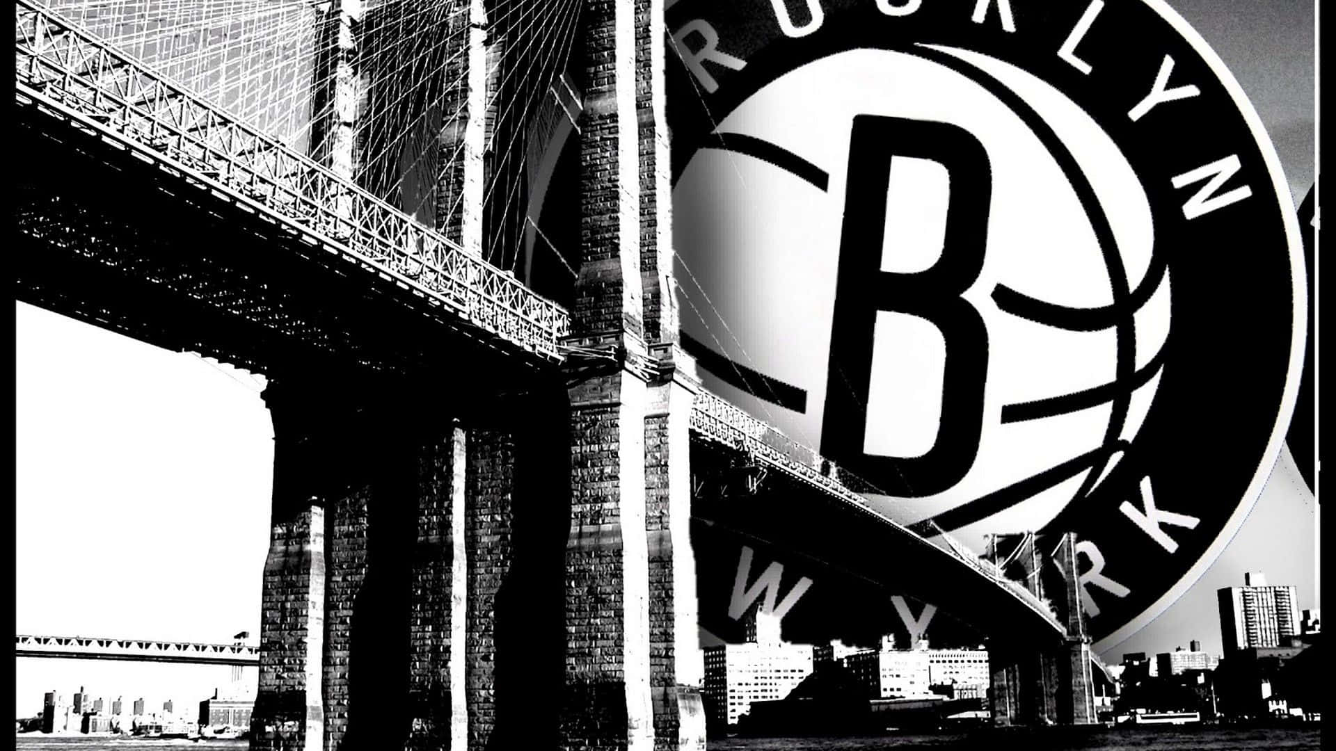 Brooklyn Nets 桌布 壁紙 — 布魯克林大橋的黑白照片，巨大的布魯克林籃網隊籃球標誌疊加在其拱門上。