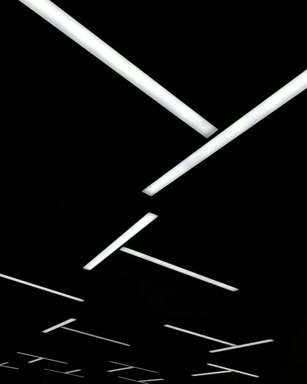 帶有白色線條的白色天花板 — Oled 壁紙