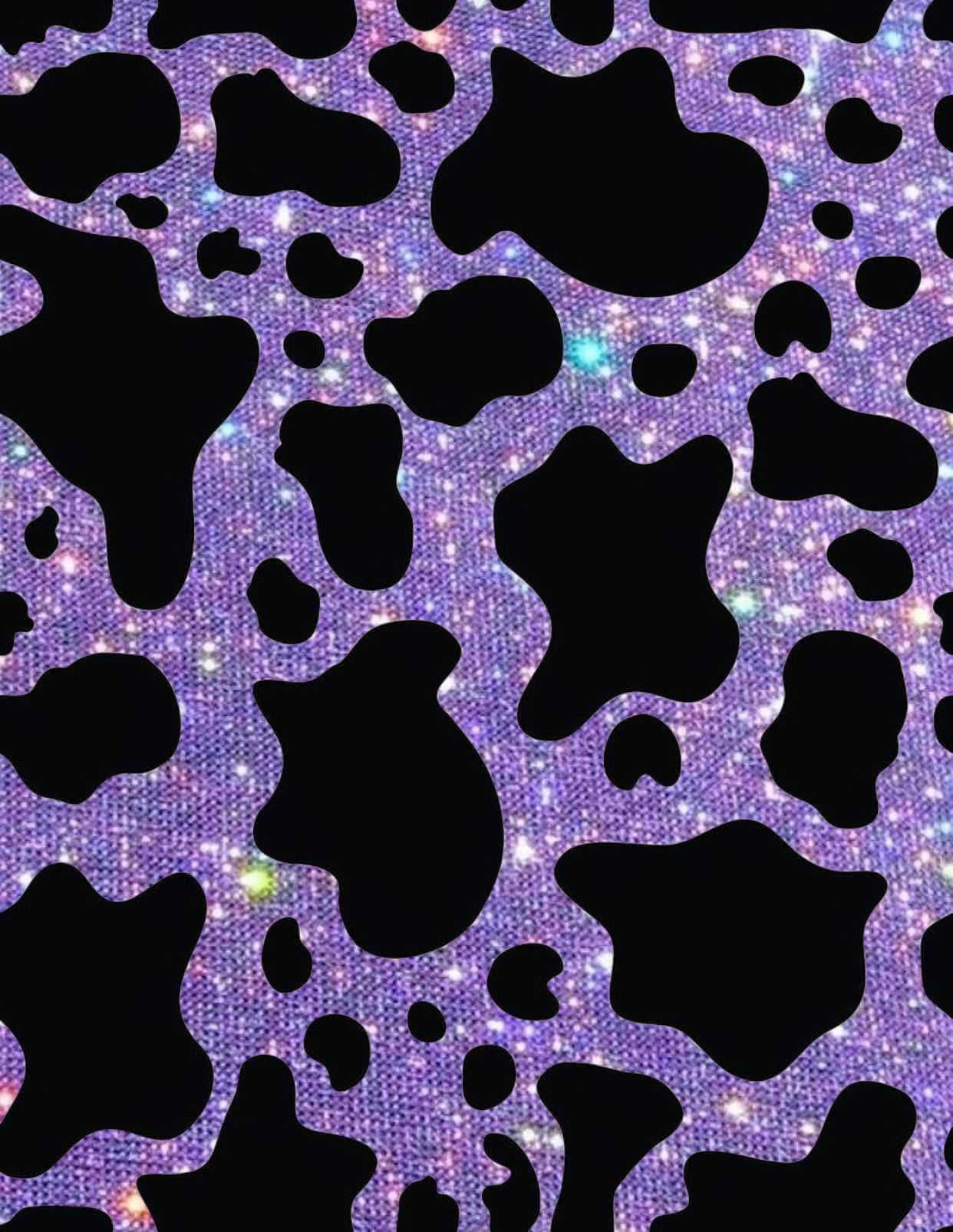 Cow Print 桌布 壁紙 — 帶有黑色乳牛斑點的閃亮紫色背景，像宇宙塵埃般閃爍。