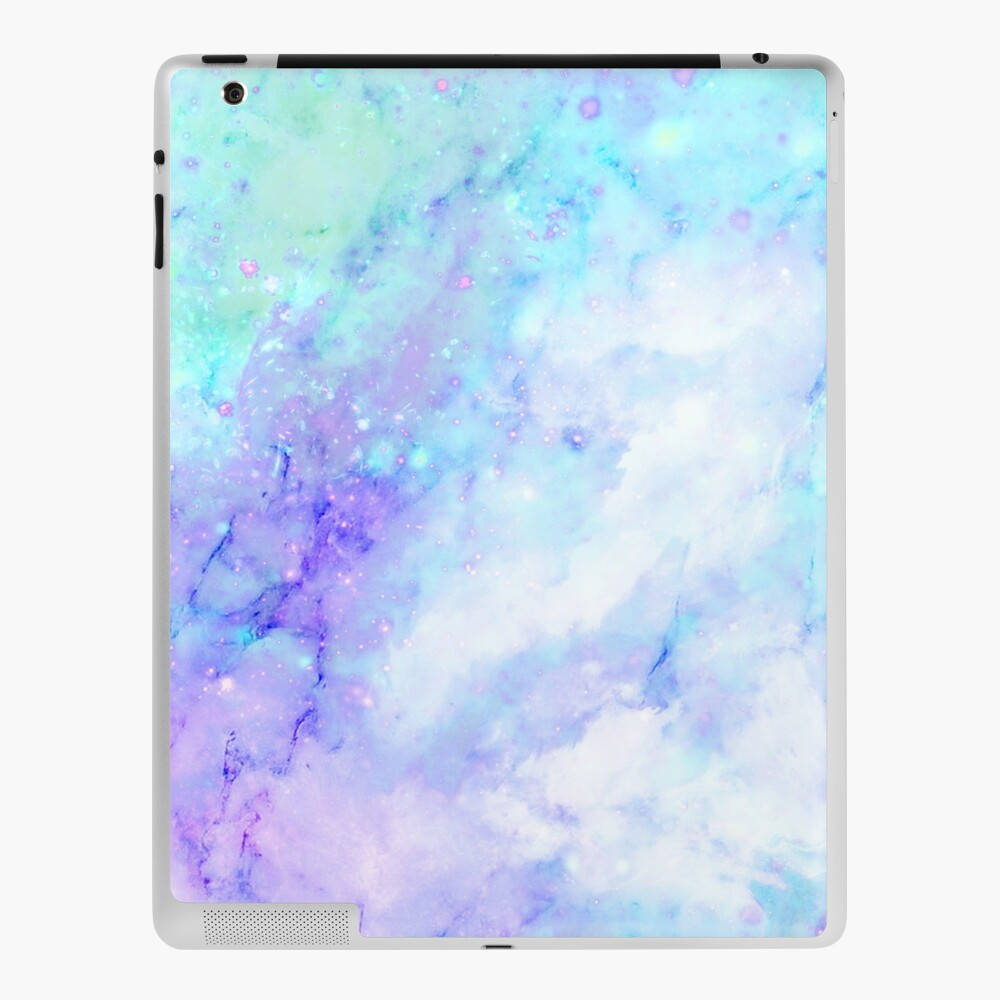 Aesthetic Trippy 桌布 壁紙 — 平板電腦上的粉彩水彩星系，有旋轉的藍色、紫色和粉紅色，點綴著閃爍的星星。