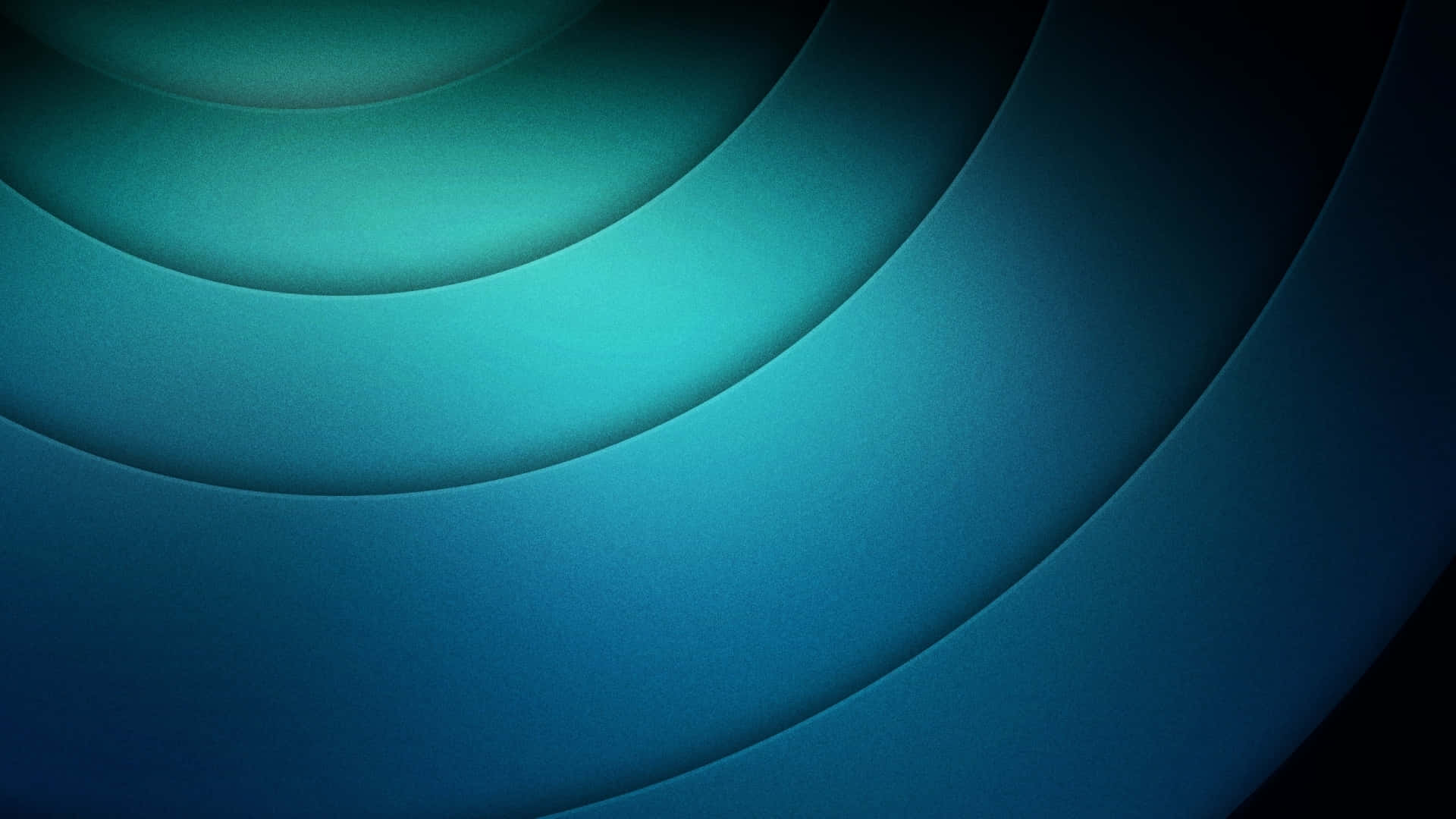 Circle 桌布 壁紙 — 平滑的同心青綠色和藍色曲線逐漸融入黑暗，營造出平靜的抽象漸變效果。