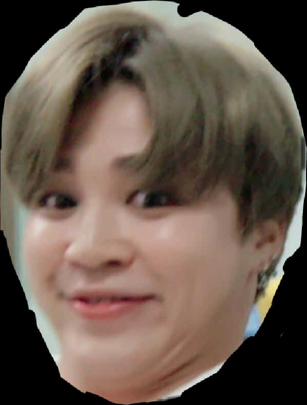 BTS 桌布 壁紙 — 年輕男子特寫肖像，淺棕色頭髮，溫柔微笑，深色背景。