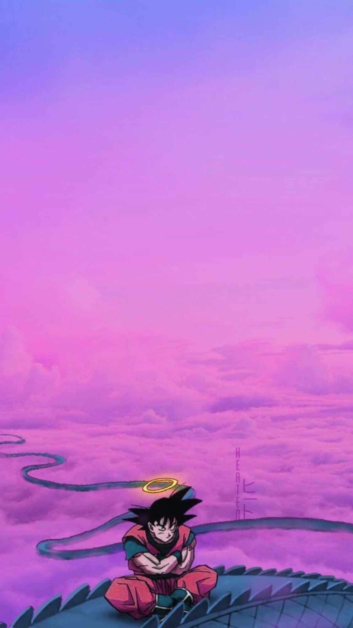 龍珠Z 桌布 壁紙 — 年輕的悟空盤腿坐在龍背上，背景是夢幻的粉紫色天空，佈滿雲朵。