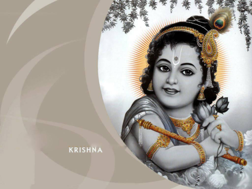 krishna god 桌布 壁紙 — 幼年克里希納的神聖肖像，飾有金色珠寶，手持長笛，帶有光環和孔雀羽毛。
