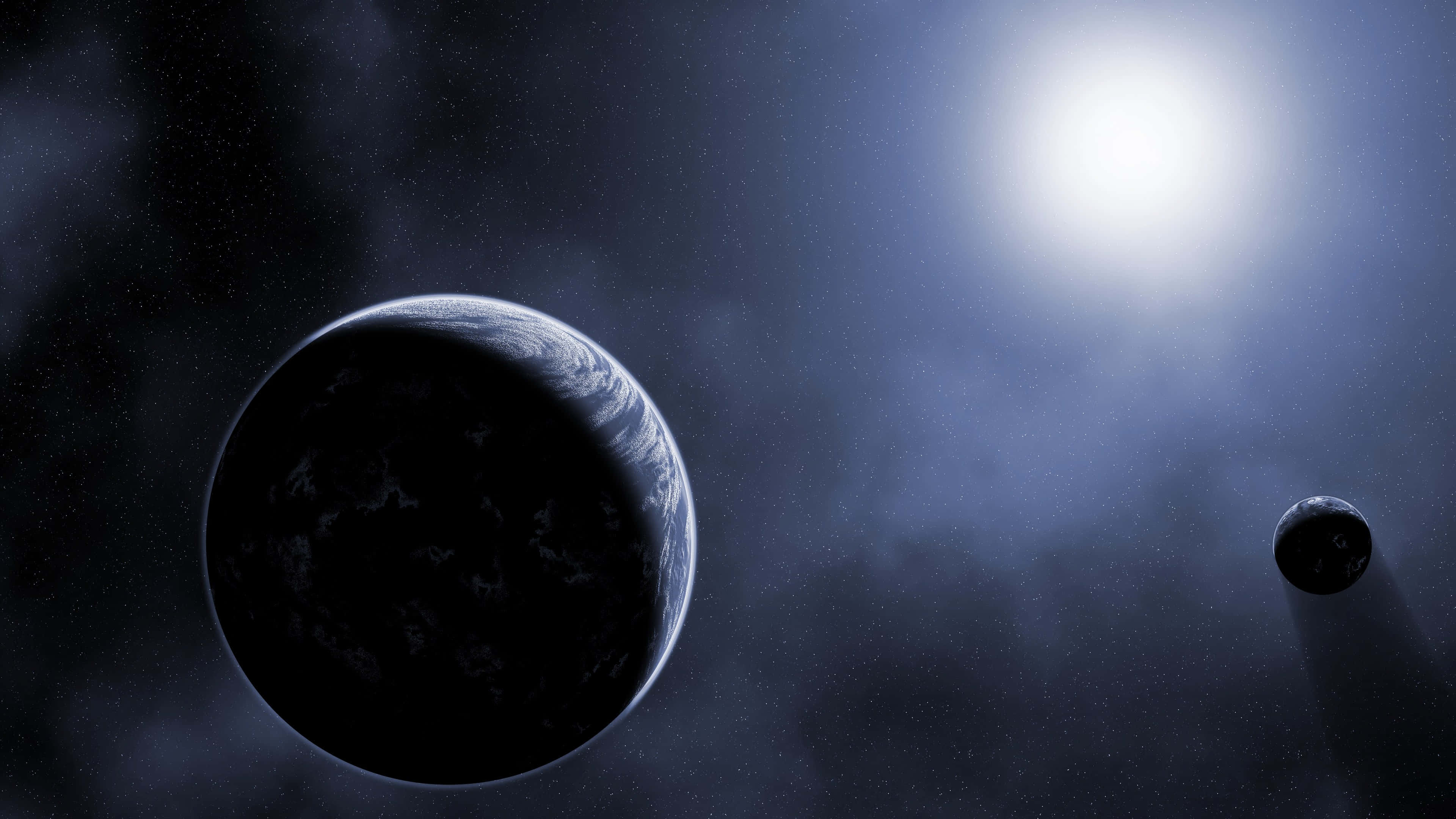 4K 太空 桌布 壁紙 — 廣闊的宇宙場景，展示了一個帶有旋轉雲層的大行星和一個較小的衛星在明亮的太陽附近運行，背景是星光閃爍的深藍色太空。