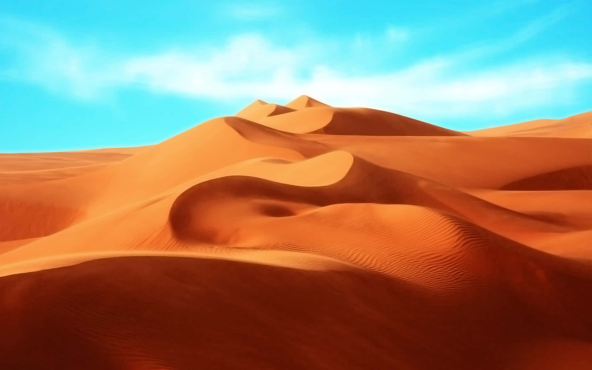 Sand Dunes 桌布 壁紙 — 廣闊的橙色沙丘在明亮的藍天和縷縷白雲下起伏，呈現寧靜的沙漠景觀。