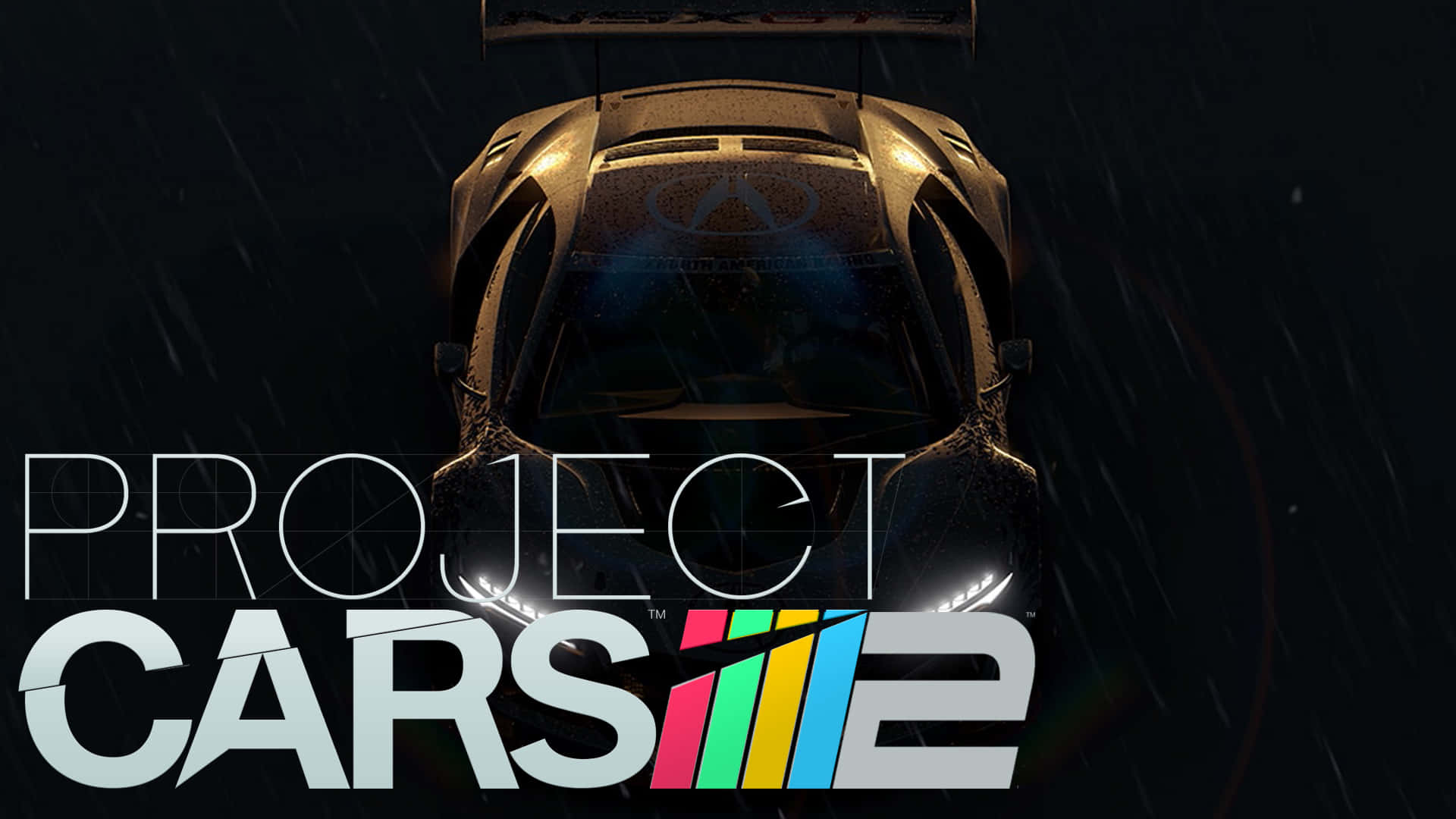HD Project Cars 2 桌布 壁紙 — 從上方俯瞰一輛時尚賽車在暴雨中，車頭燈閃爍，並帶有遊戲標題覆蓋層。