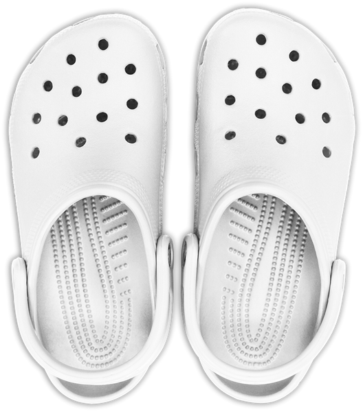 Crocs 桌布 壁紙 — 從上方俯瞰兩個白色木屐，帶有黑色穿孔和紋理鞋底，背景為黑色。