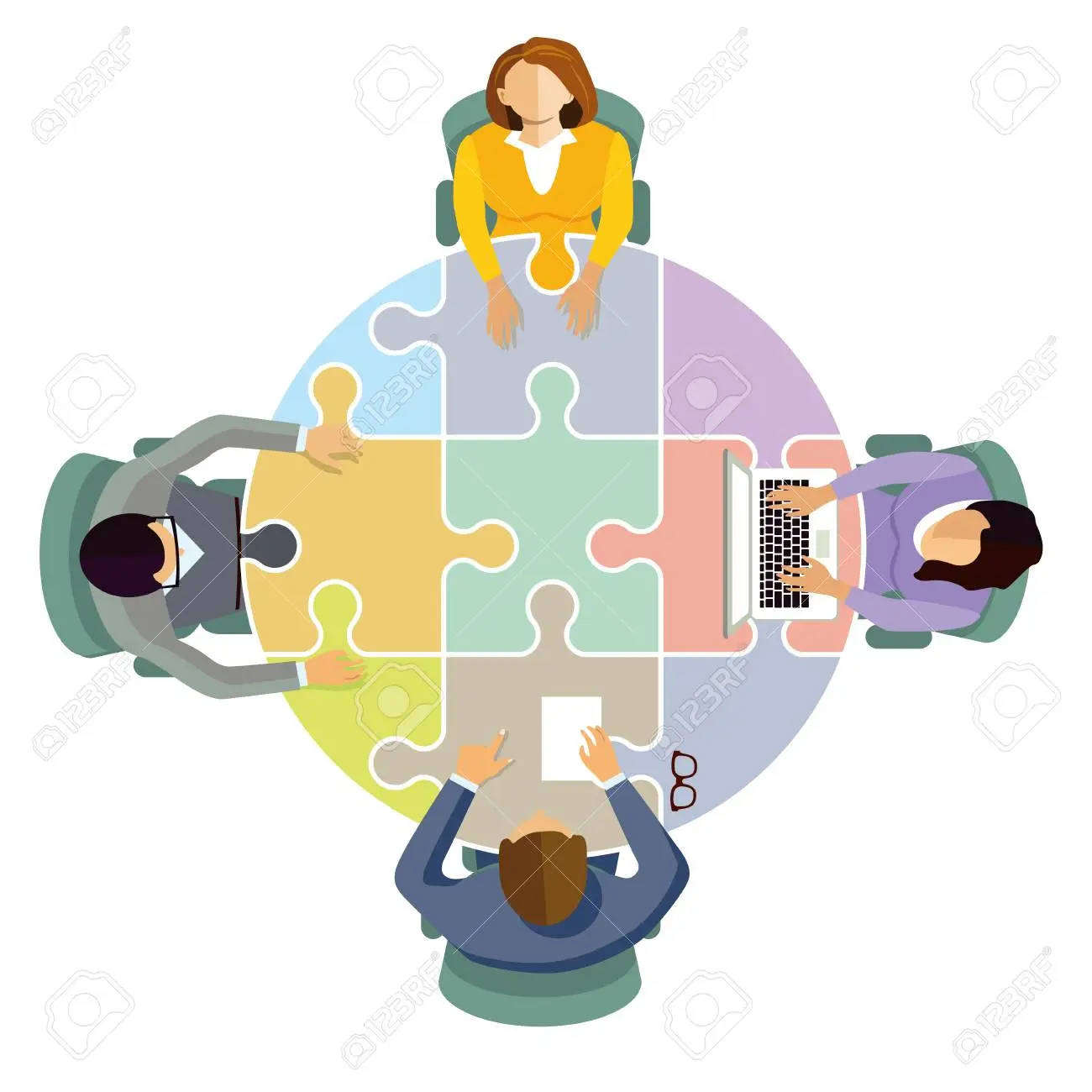Teamwork 桌布 壁紙 — 從上方俯瞰四個人圍繞一張色彩繽紛的拼圖形桌子協作，桌上放有筆記型電腦和文件。