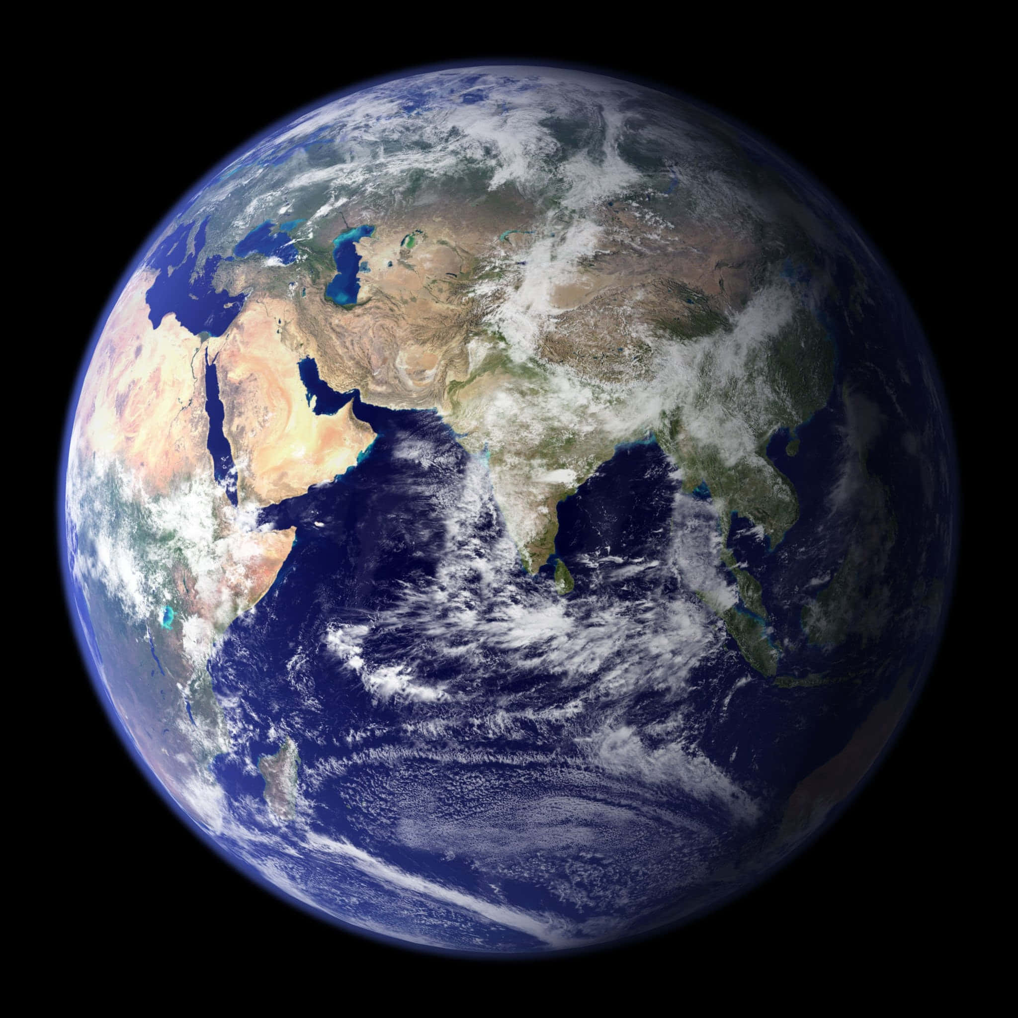 planet earth 桌布 壁紙 — 從太空俯瞰地球的壯麗景色，展現大陸、海洋和旋轉的雲層，映襯著太空的黑色虛空。