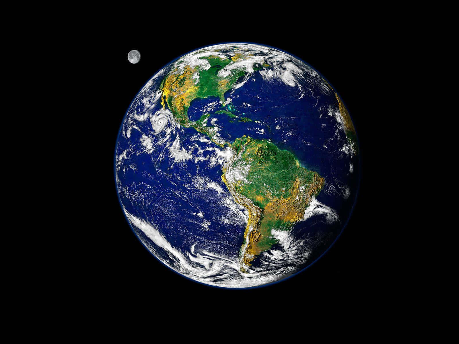 月光 桌布 壁紙 — 從太空觀看地球和月球，美洲在黑色虛空中可見。
