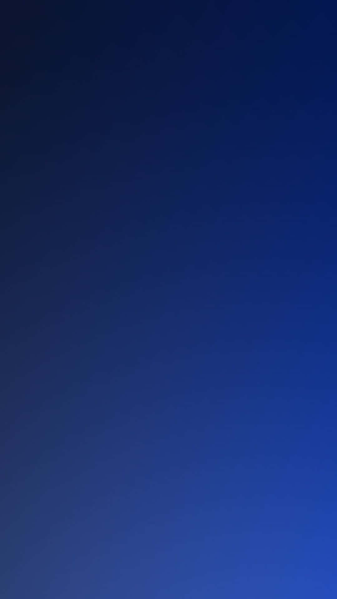 用於數位用途的平滑藍色漸變背景 — iPhone 美學 壁紙