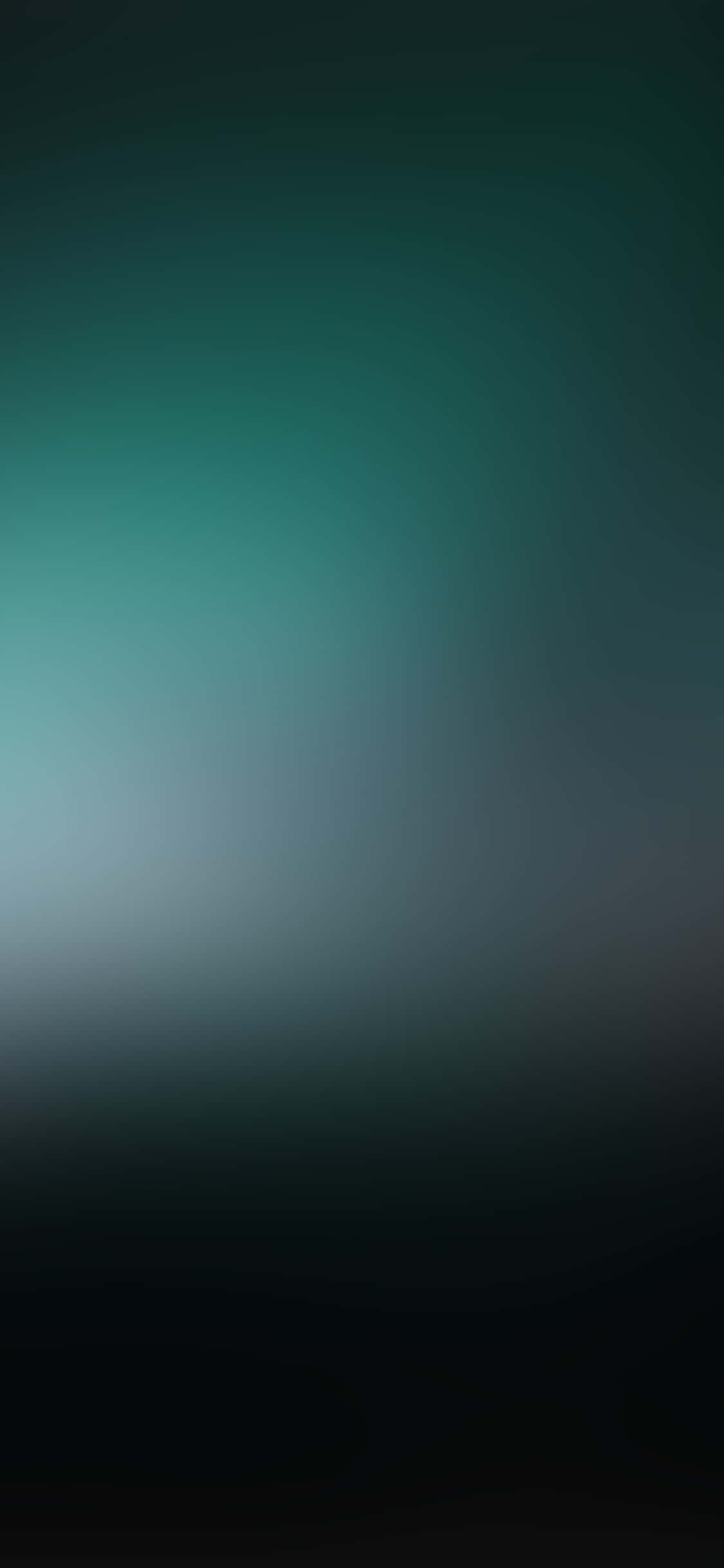 深色 iPhone 桌布 壁紙 — 從深藍綠色到暗黑色的柔和漸變桌布，帶有模糊紋理，營造寧靜氛圍。