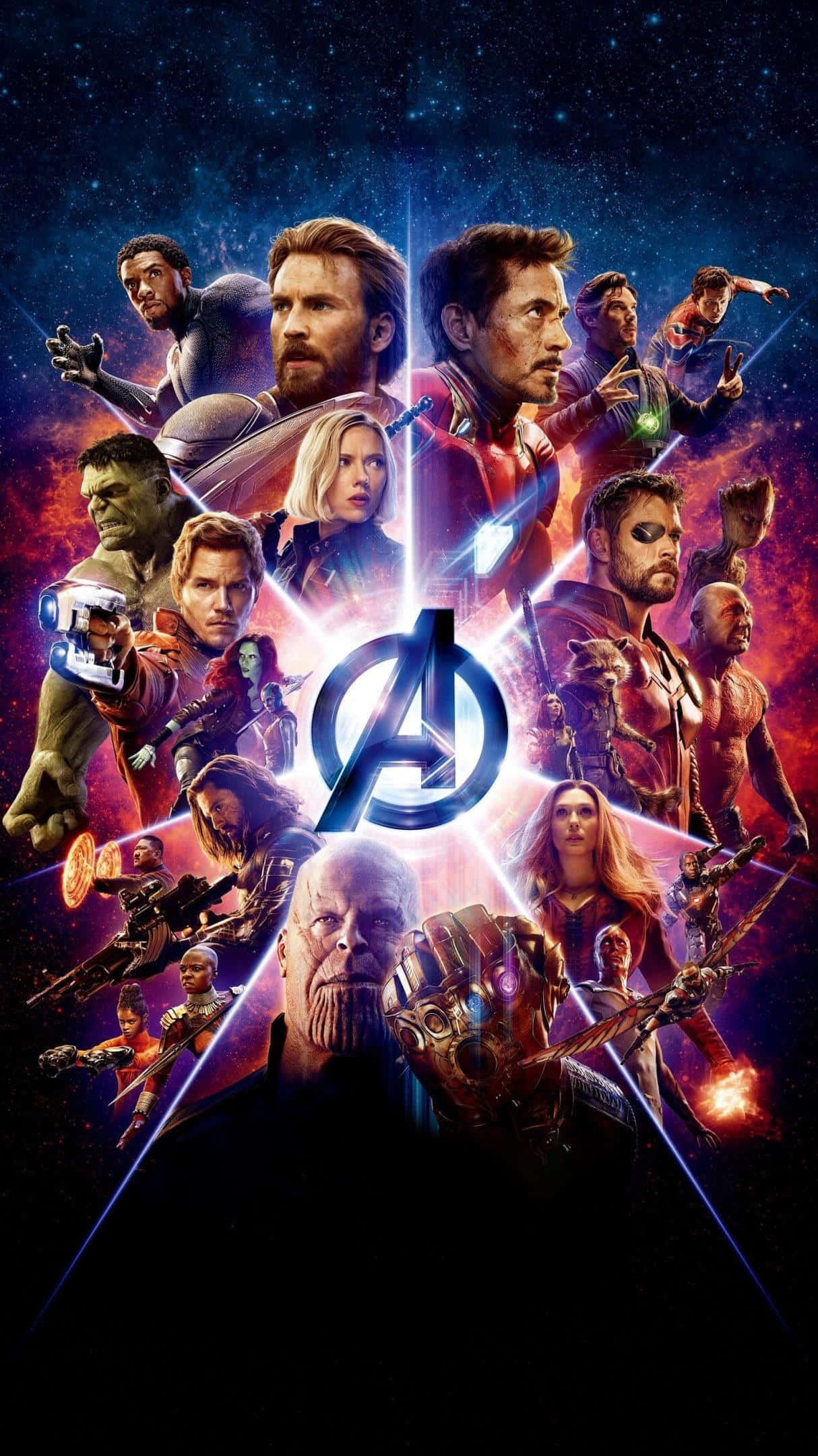 Endgame 桌布 壁紙 — 復仇者聯盟在宇宙戰鬥場景中集結，薩諾斯在發光的復仇者聯盟標誌下方潛伏。