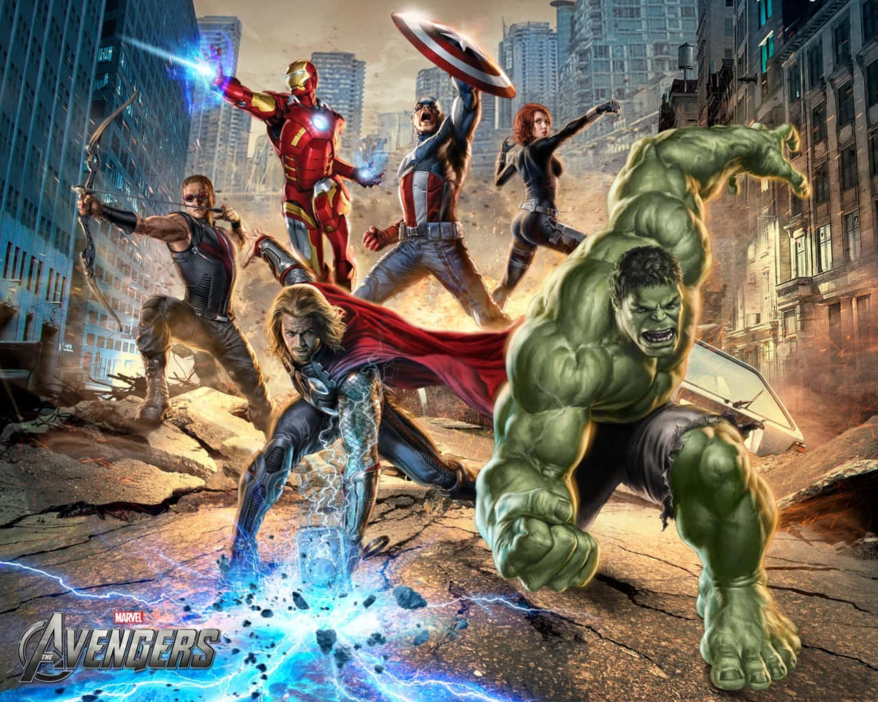 Super Team 桌布 壁紙 — 復仇者聯盟英雄在破碎的城市景觀中戰鬥，浩克向前衝鋒，鋼鐵人發射能量衝擊波。