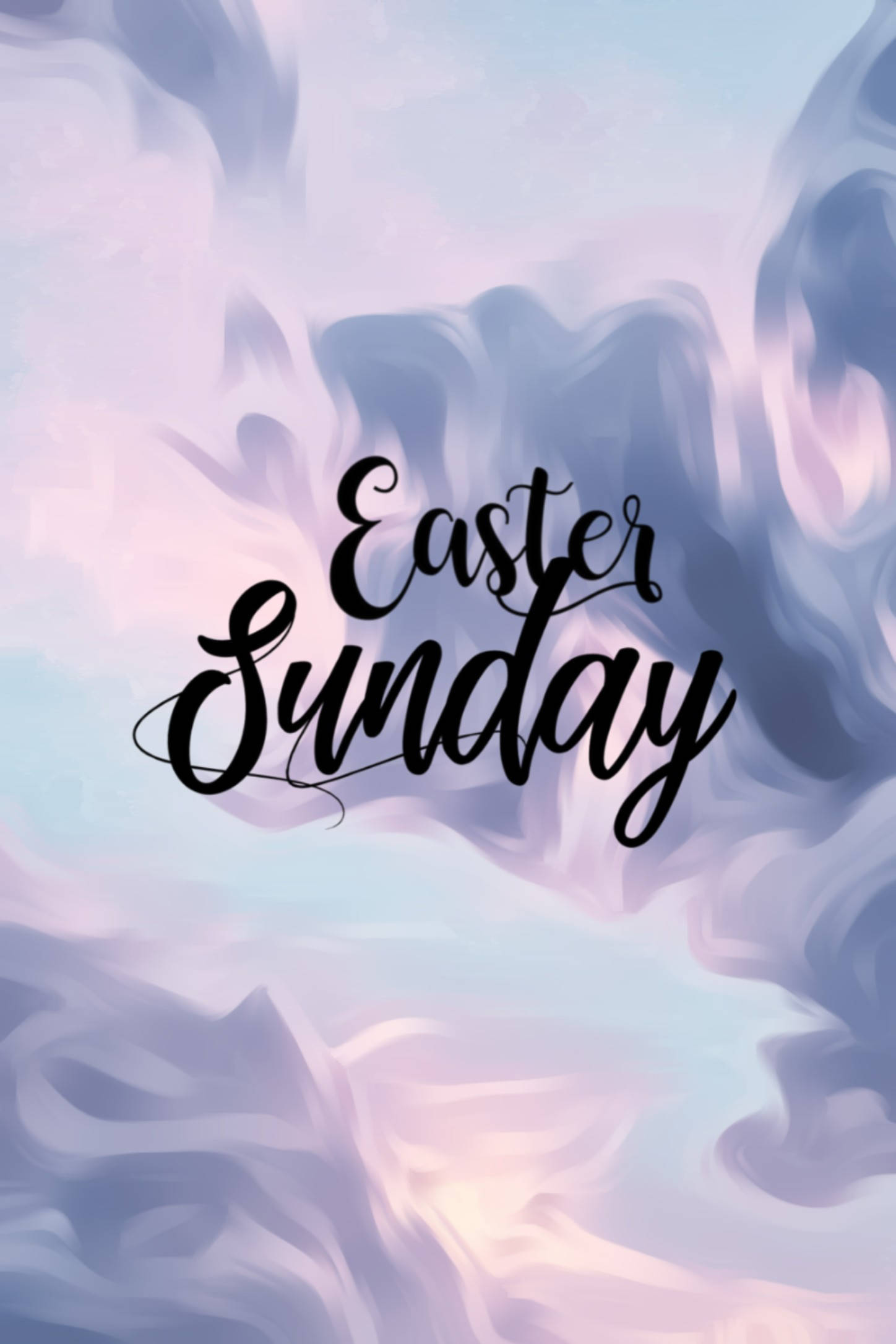 Aesthetic Easter 桌布 壁紙 — 復活節星期日以優雅的黑色字體漂浮在柔和的淡紫色和天藍色粉彩雲上。