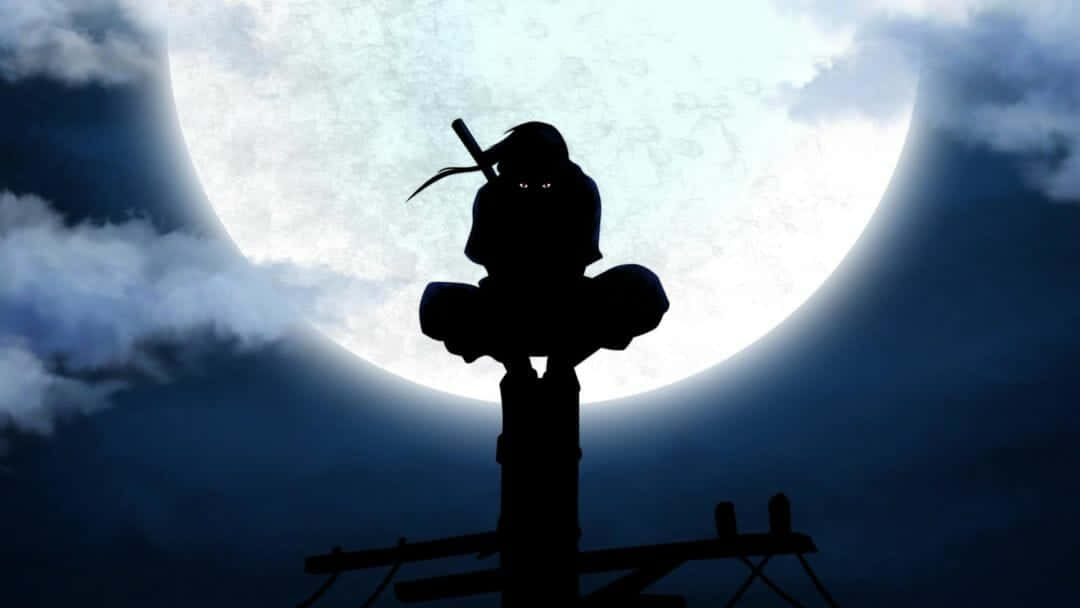 Uchiha Clan 桌布 壁紙 — 忍者坐在塔頂的剪影，背景是巨大的發光月亮和烏雲。
